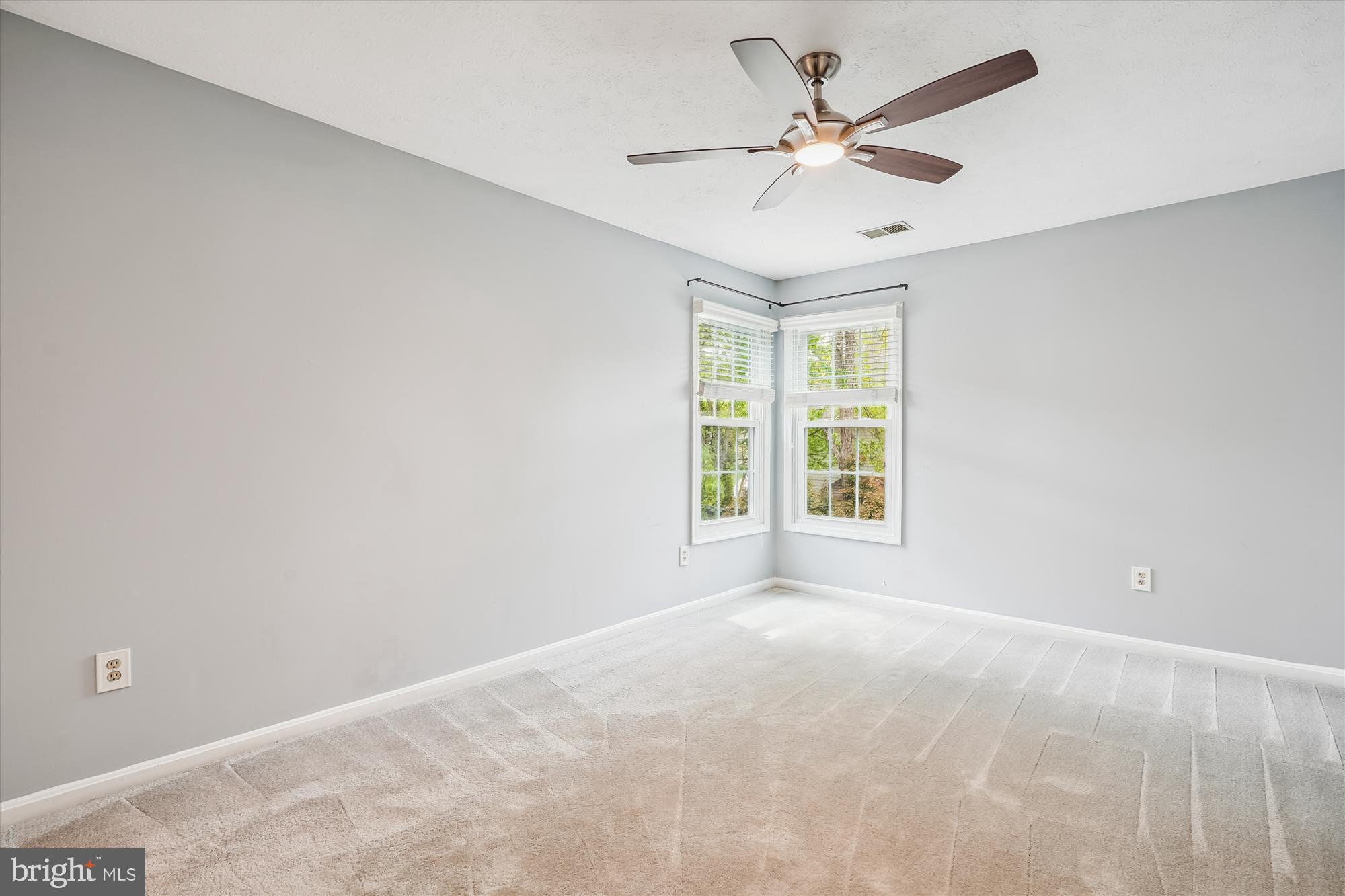 COUNTRYSIDE - Residential