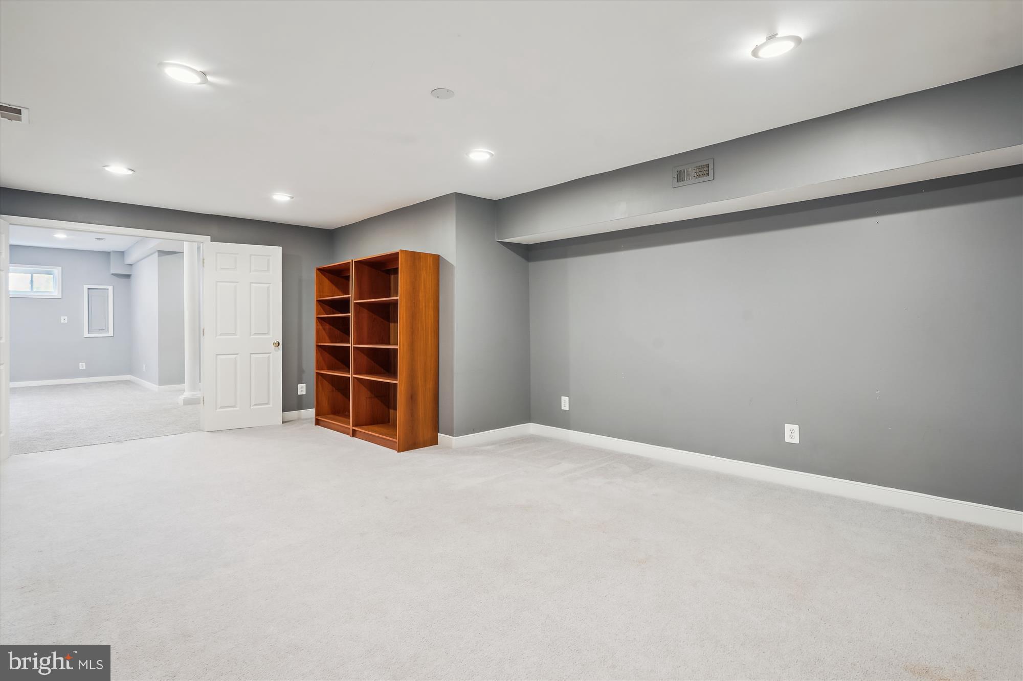 COUNTRYSIDE - Residential