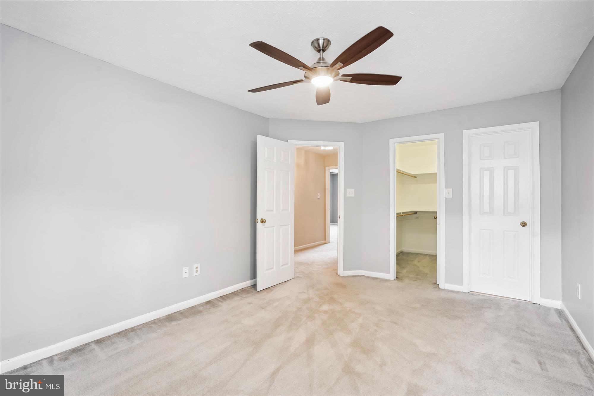 COUNTRYSIDE - Residential