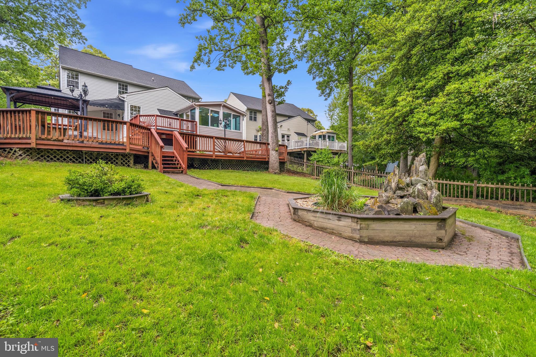 ROBINSON RETREAT - Residential