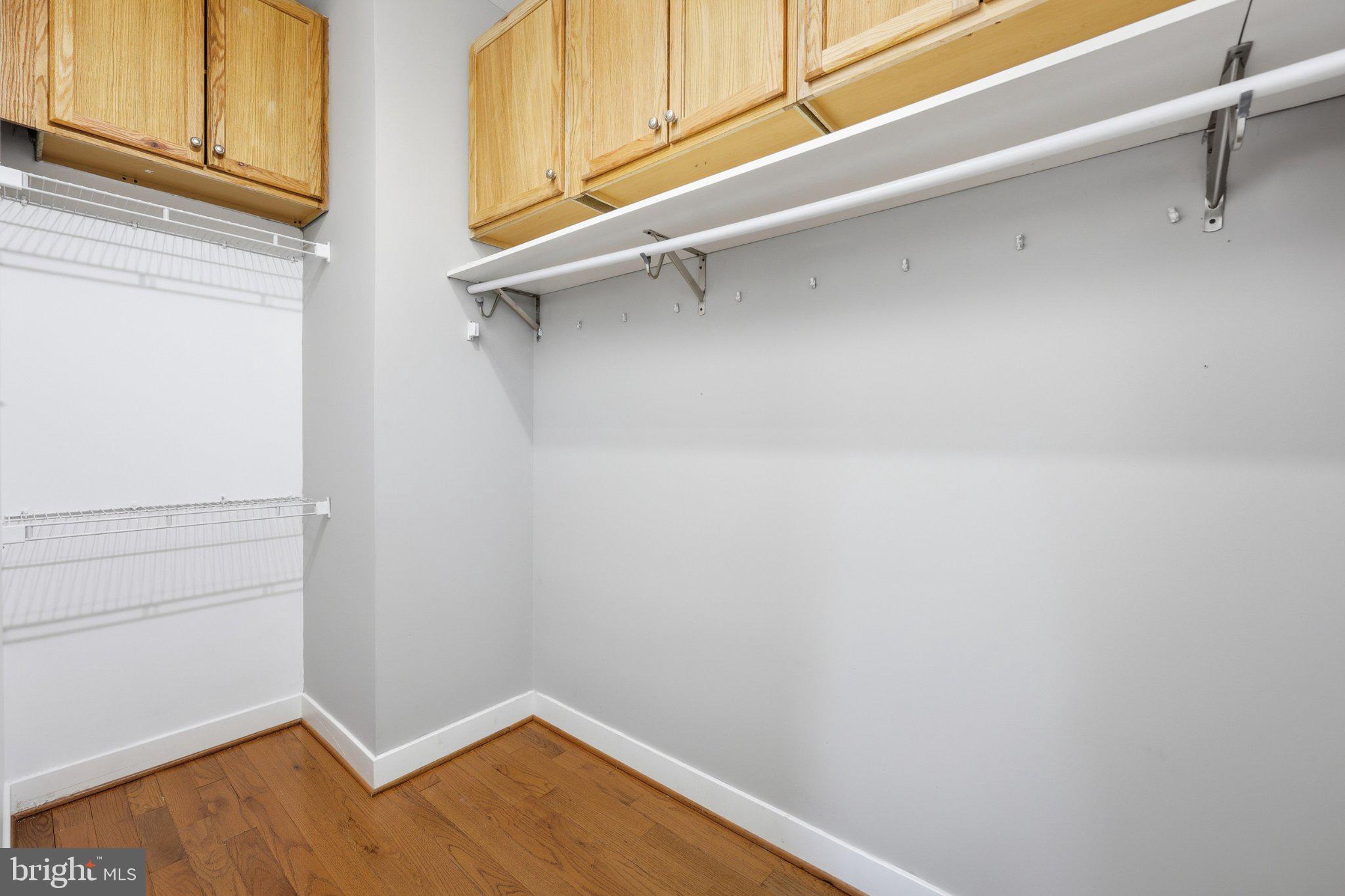 RED HILL - Residential