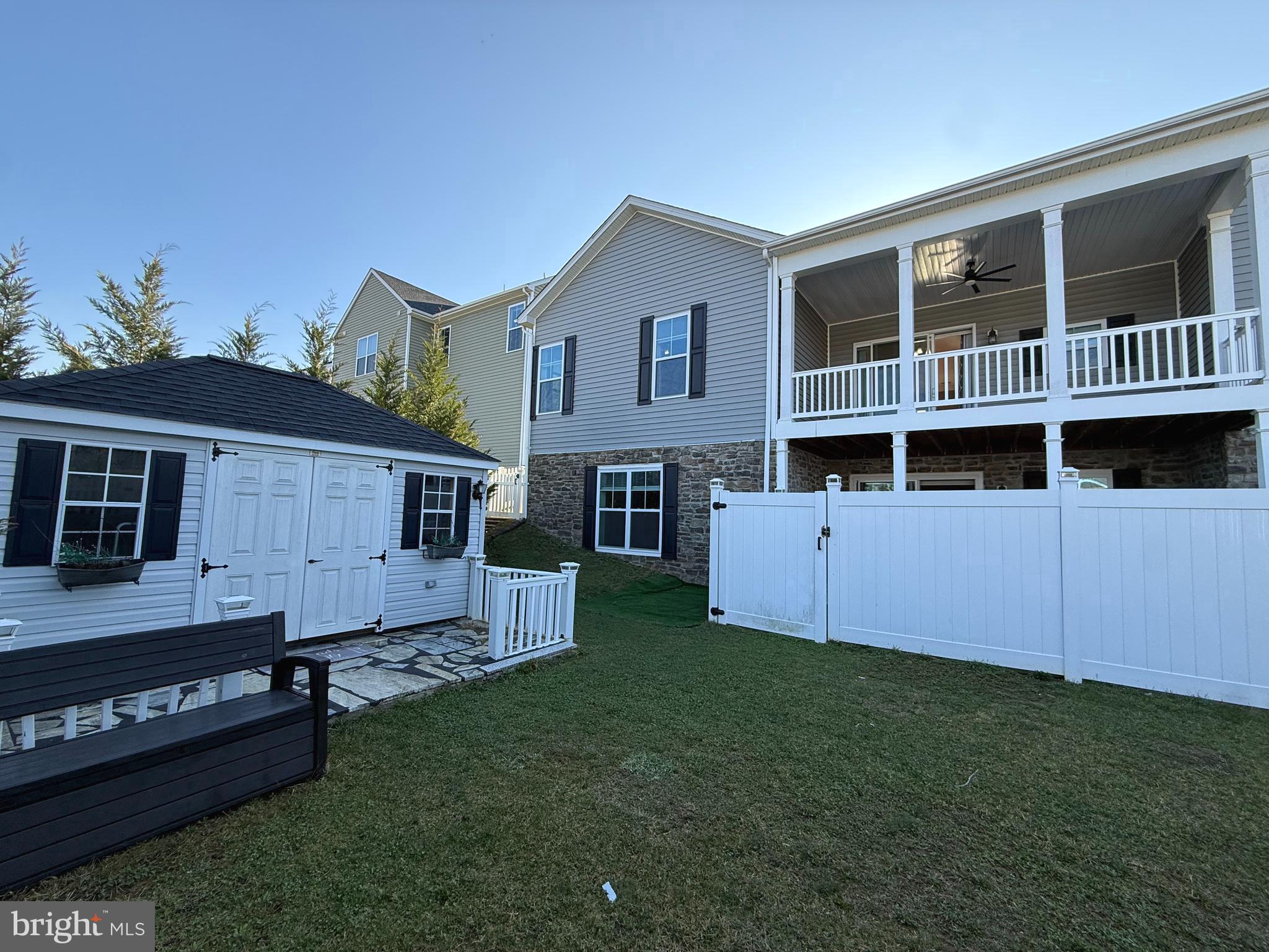 RED HILL - Residential