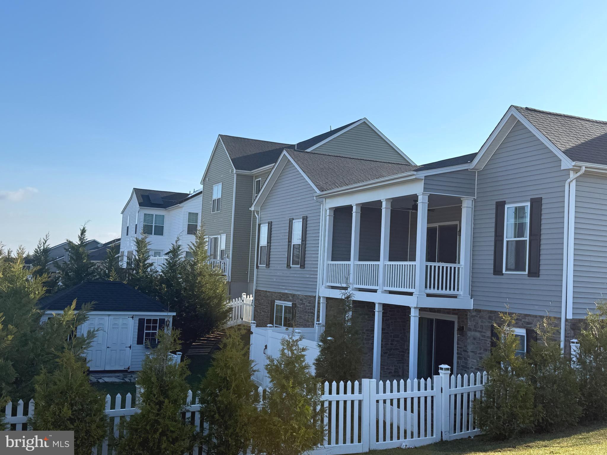 RED HILL - Residential