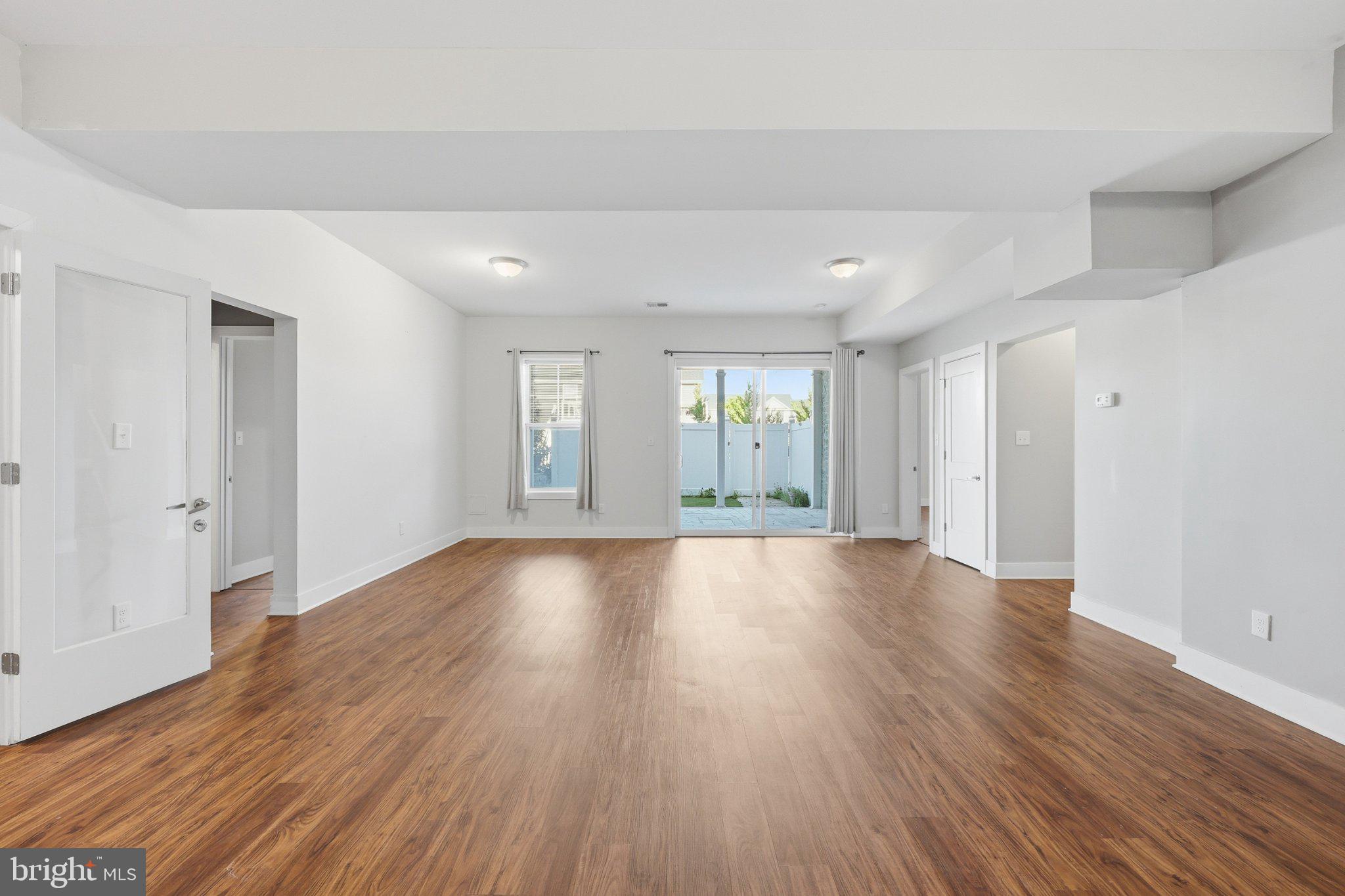 RED HILL - Residential