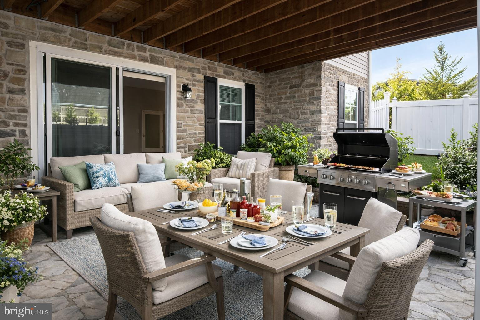 RED HILL - Residential