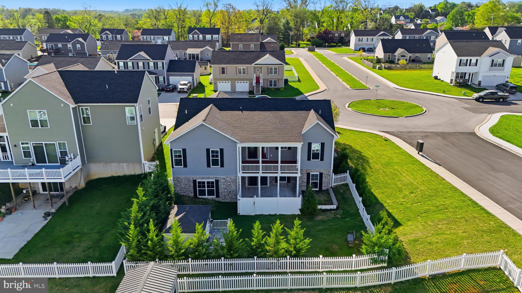 RED HILL - Residential