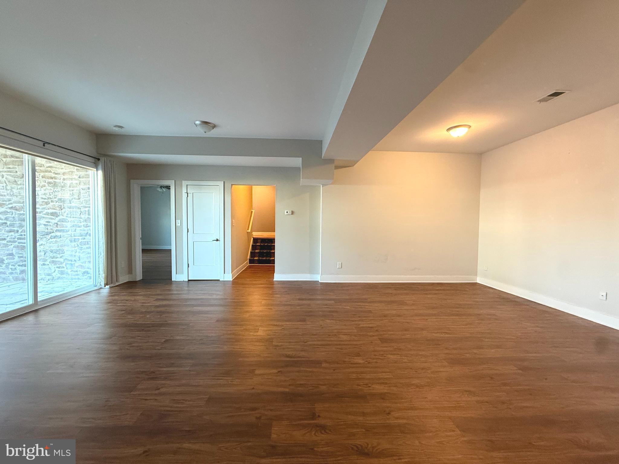 RED HILL - Residential