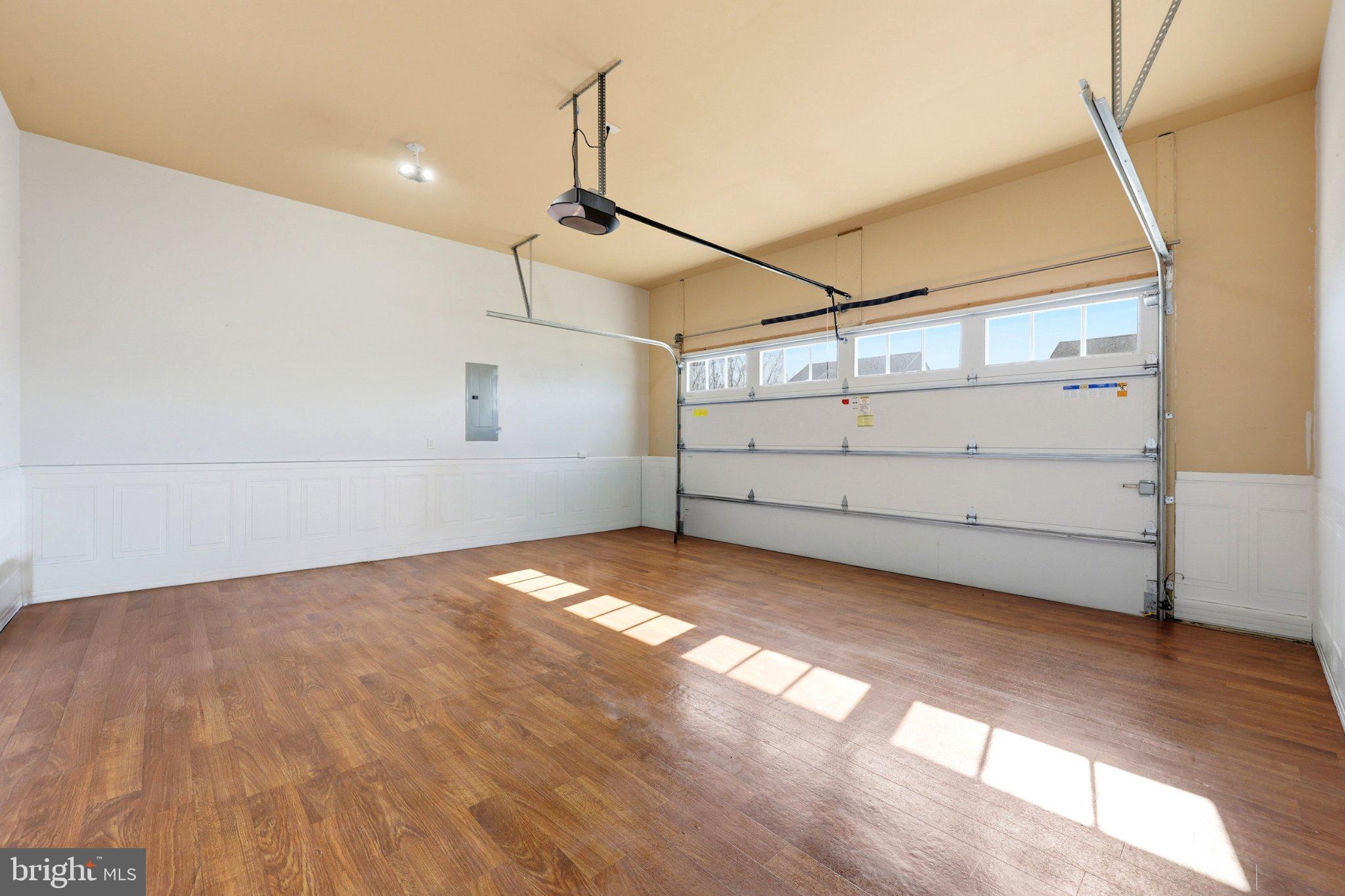 RED HILL - Residential