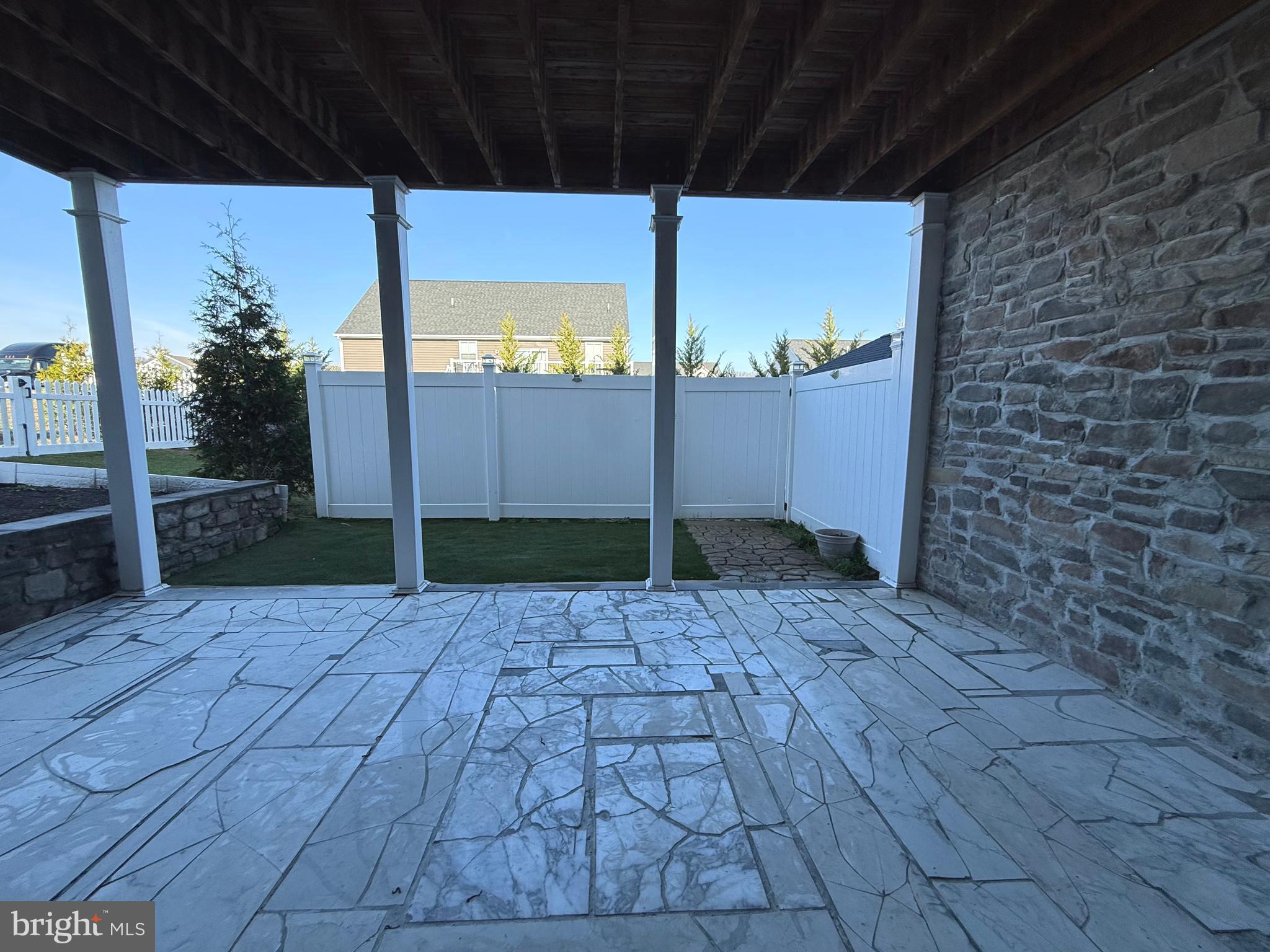 RED HILL - Residential