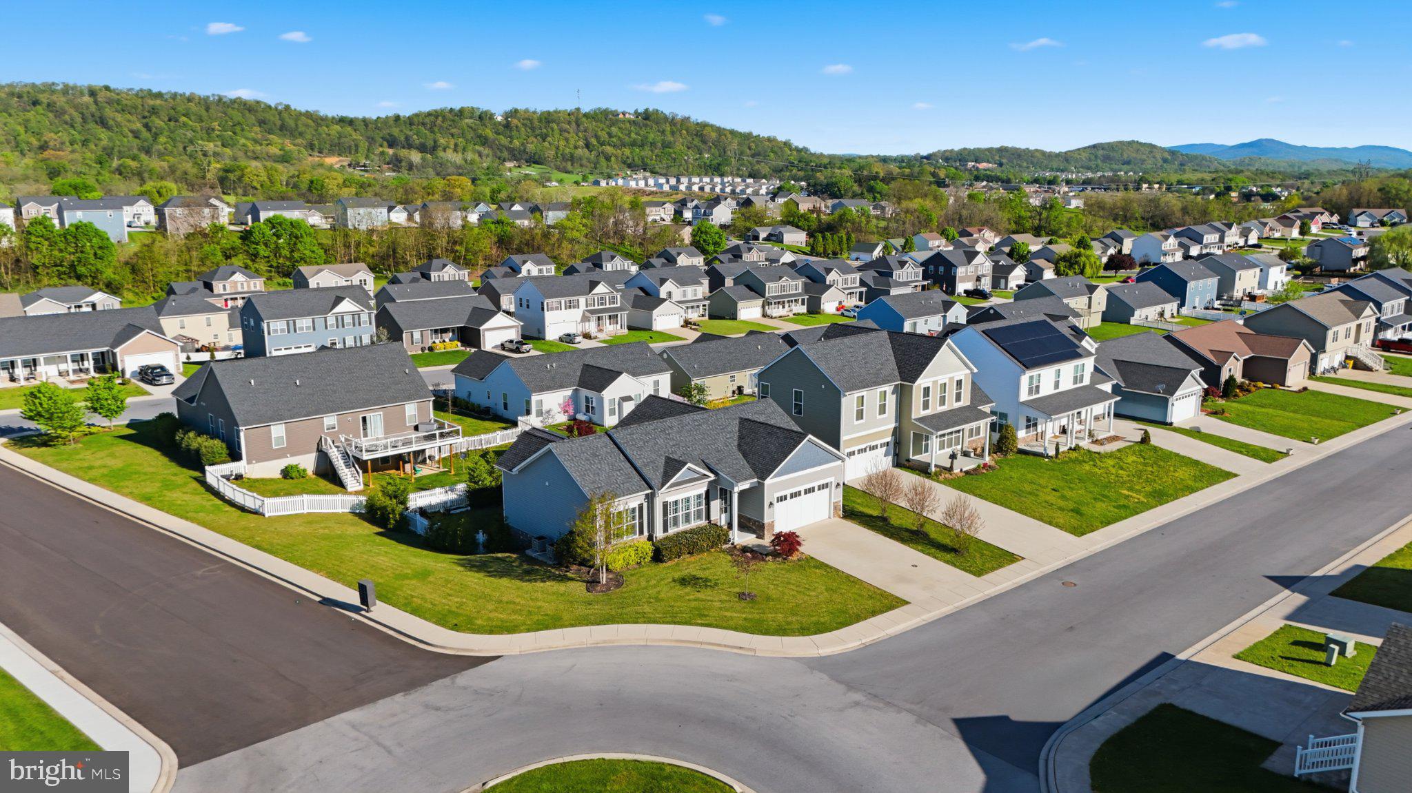 RED HILL - Residential