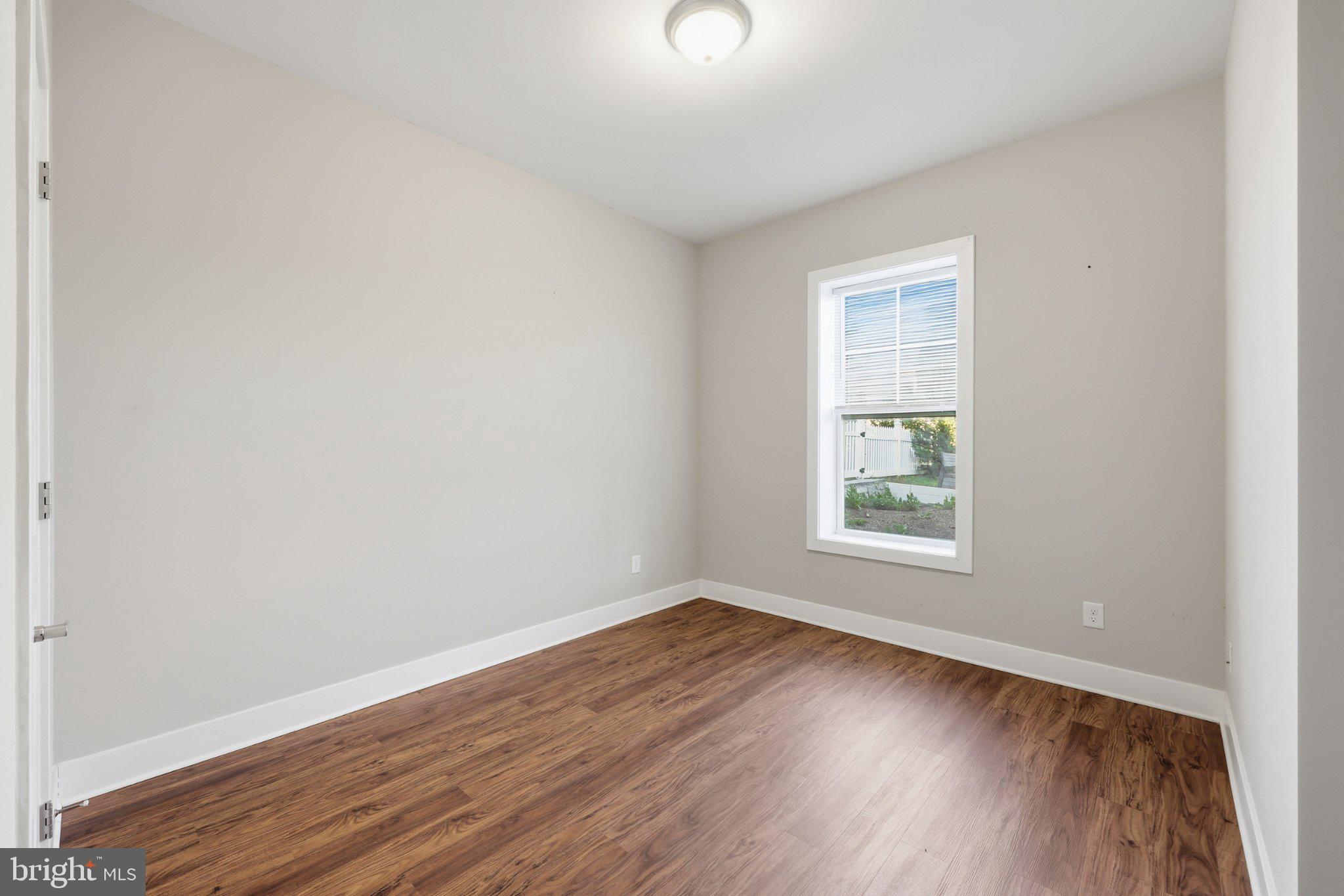 RED HILL - Residential