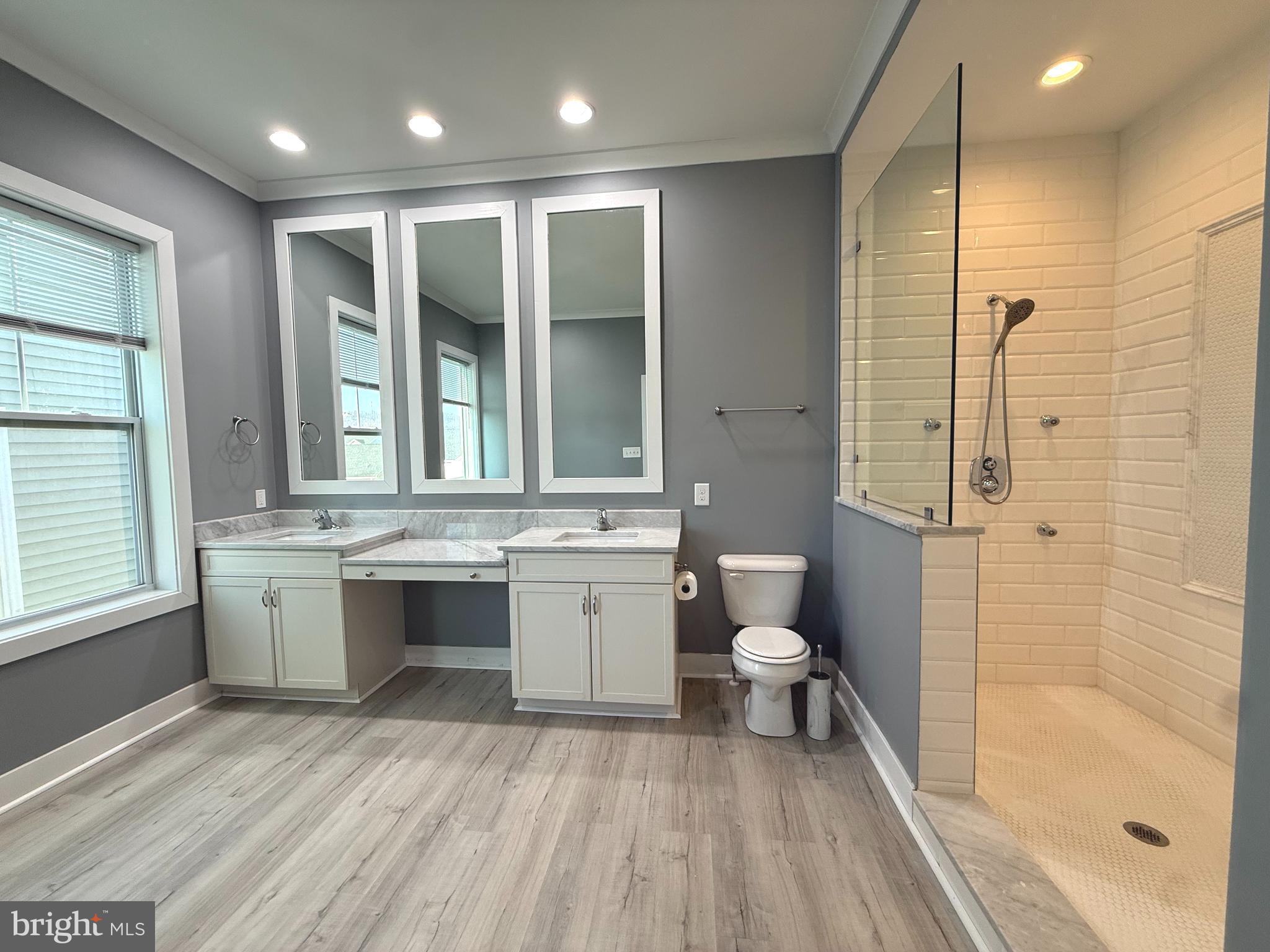 RED HILL - Residential