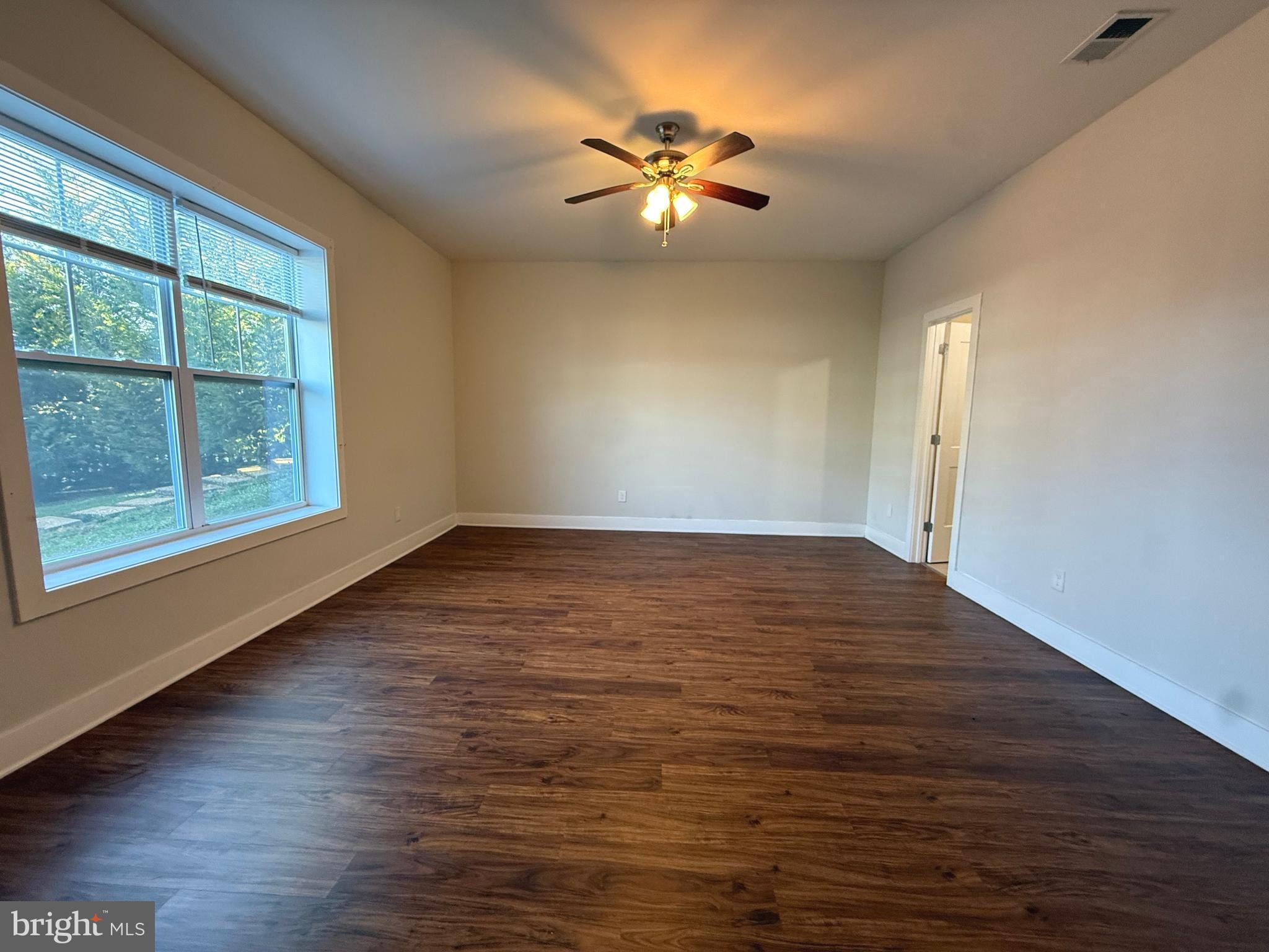 RED HILL - Residential