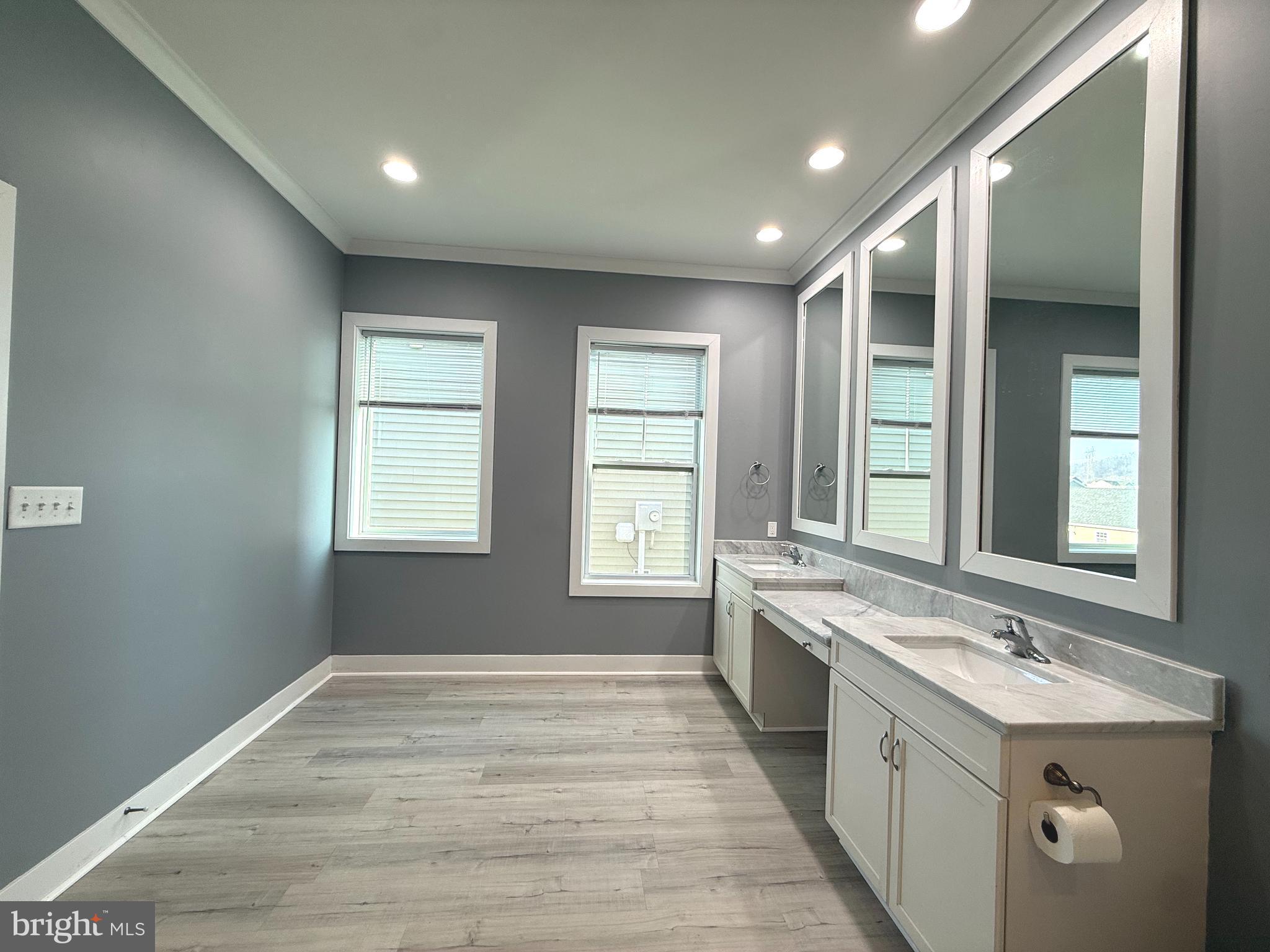 RED HILL - Residential