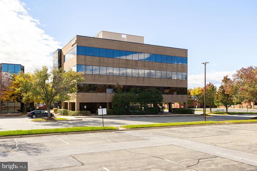 Spacious condo unit,  located in Gaithersburg MD. Close to Route 270 and by  Diamond Square Shopping Plaza.    The property is presenly leased. It is a two year lease ending November 2024. Multiple rooms suitable for private offices, and a room able to be formed into a conference room. Condo fee includes all utilities except for cable.  Building has sufficient parking space for customers/patients.