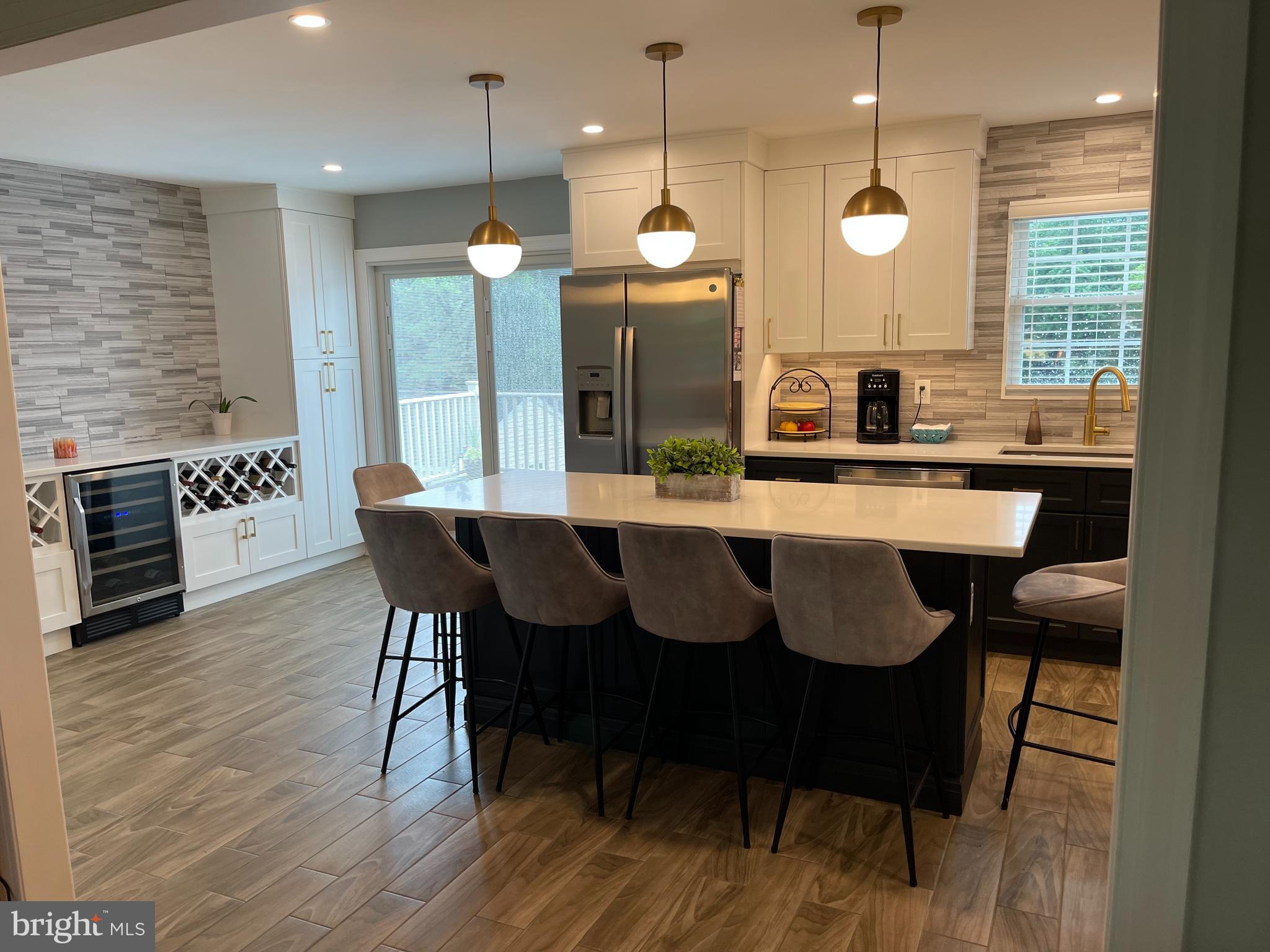 236 BRENDWOOD DRIVE