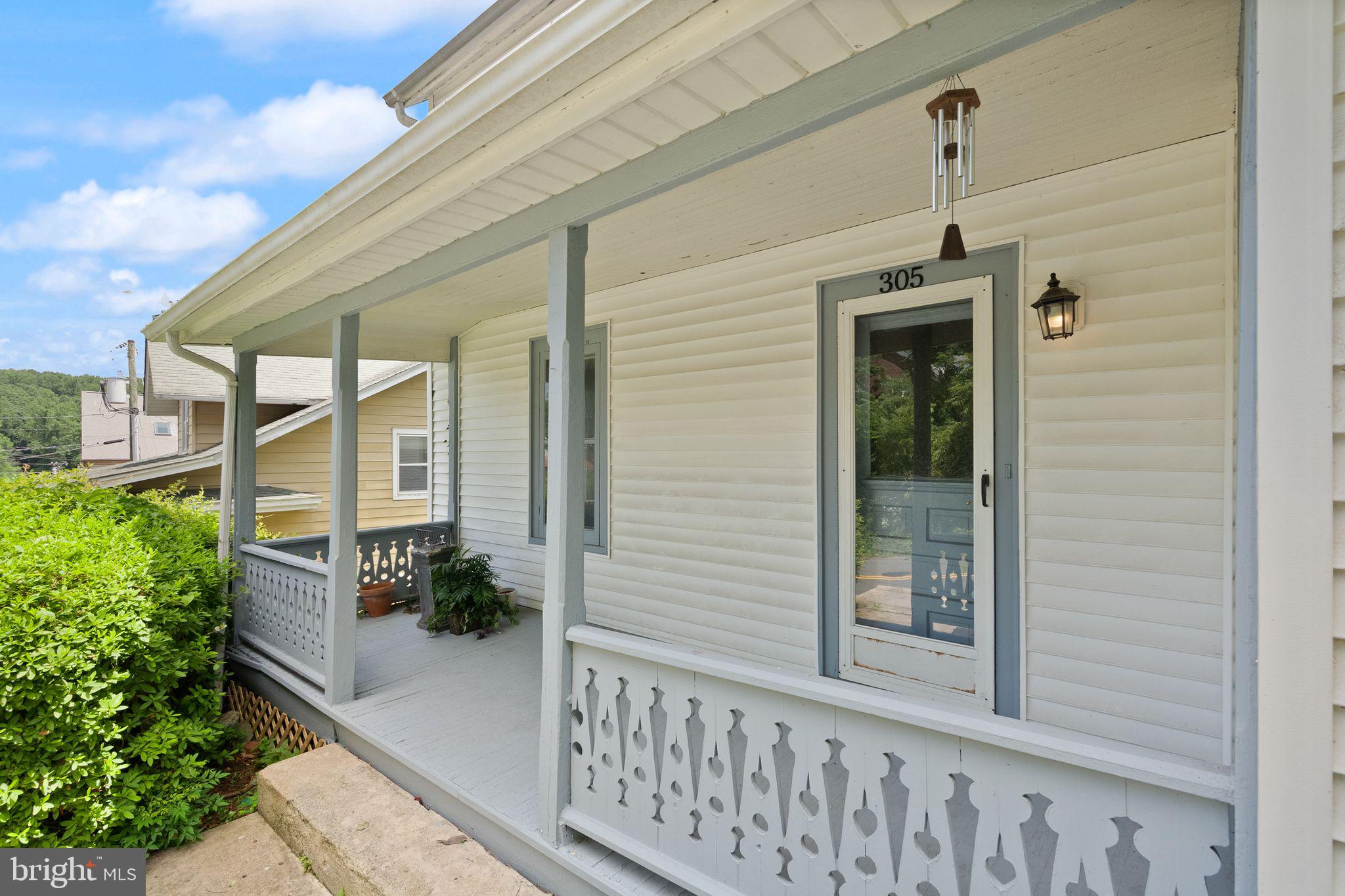 305 UNION STREET