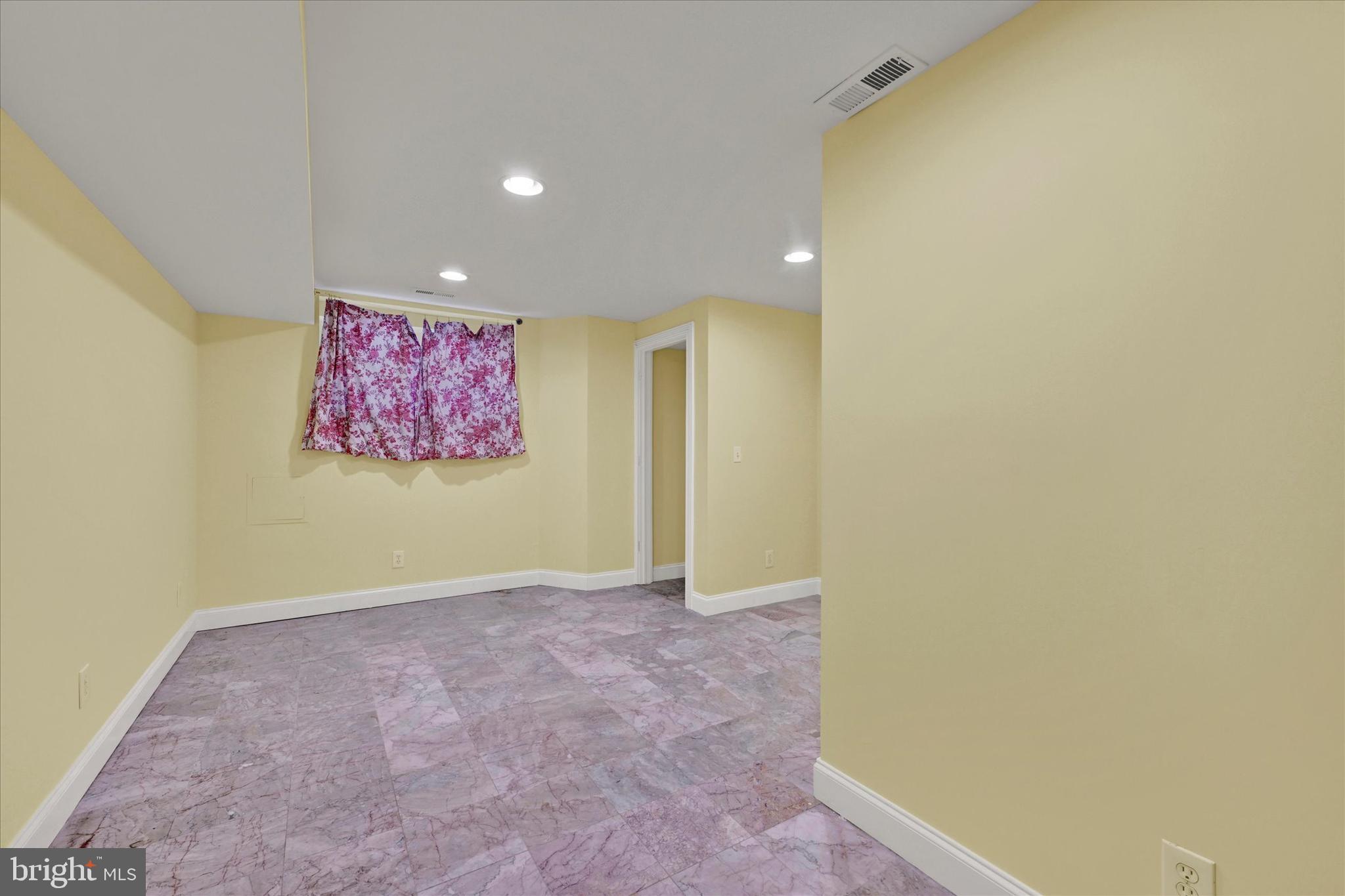 GREENMOUNT WEST - Residential Income