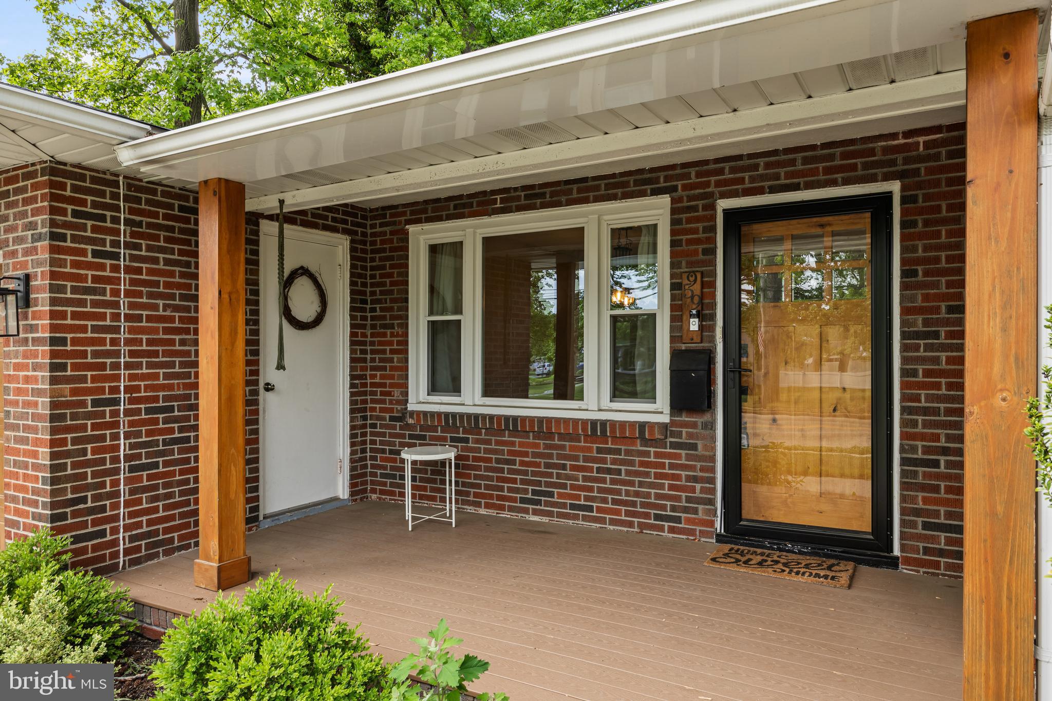 959 W KINGS HIGHWAY