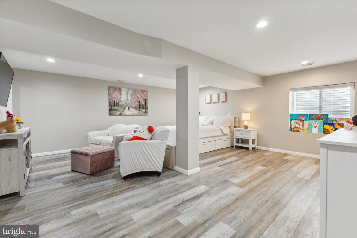 EMBREY MILL - Residential