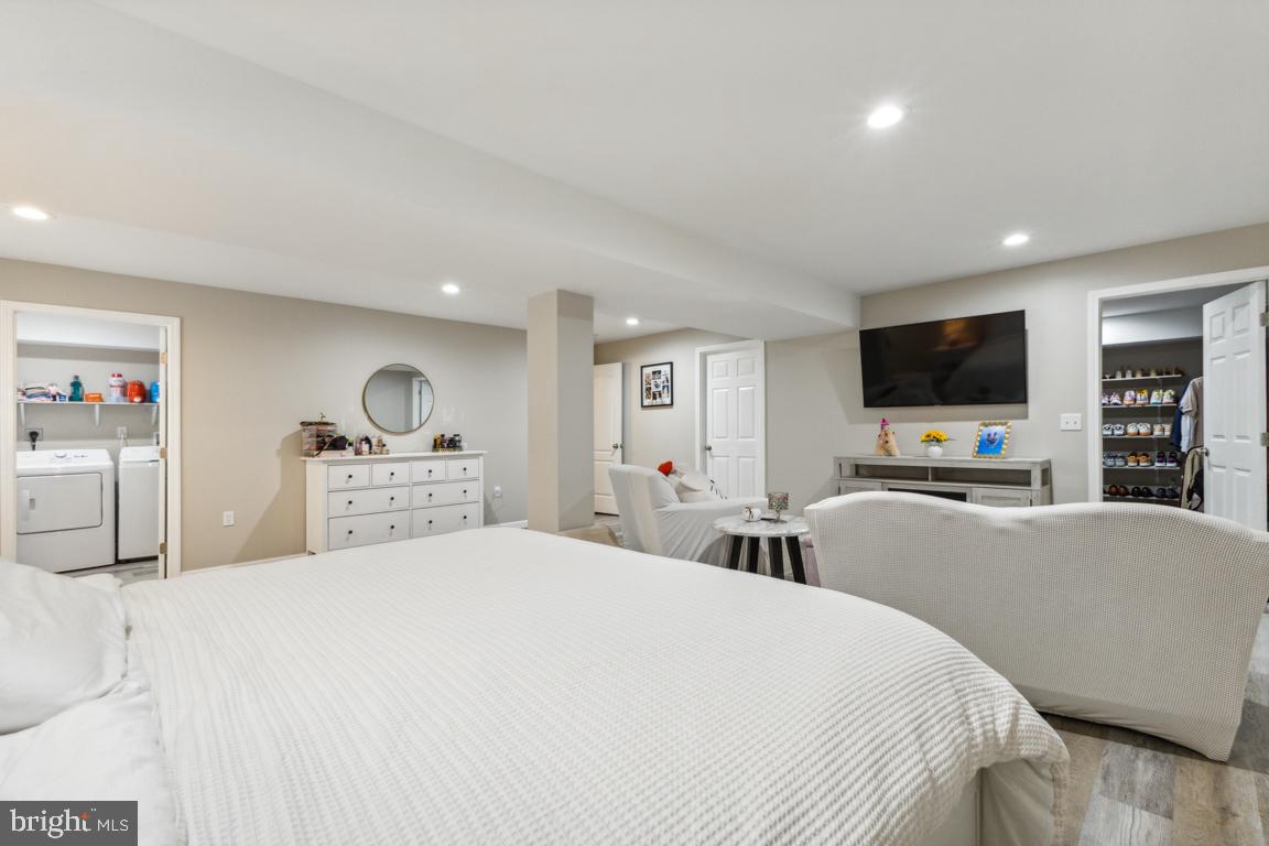 EMBREY MILL - Residential