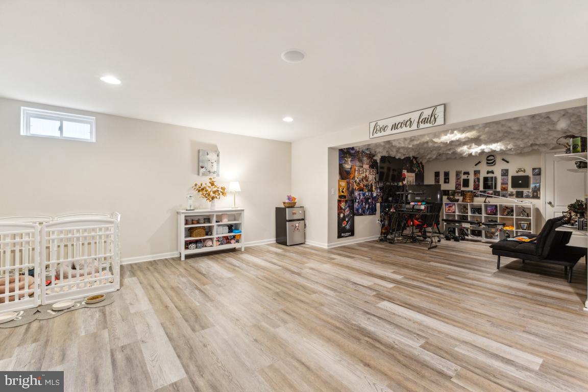 EMBREY MILL - Residential