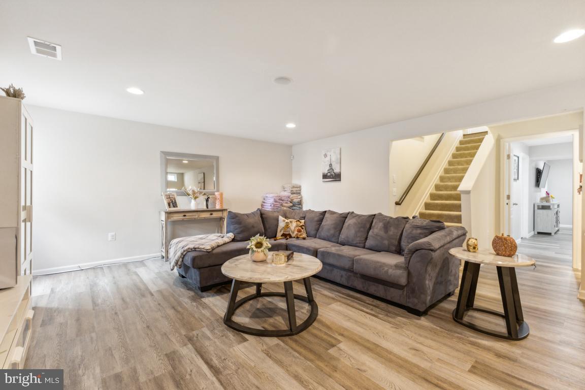 EMBREY MILL - Residential