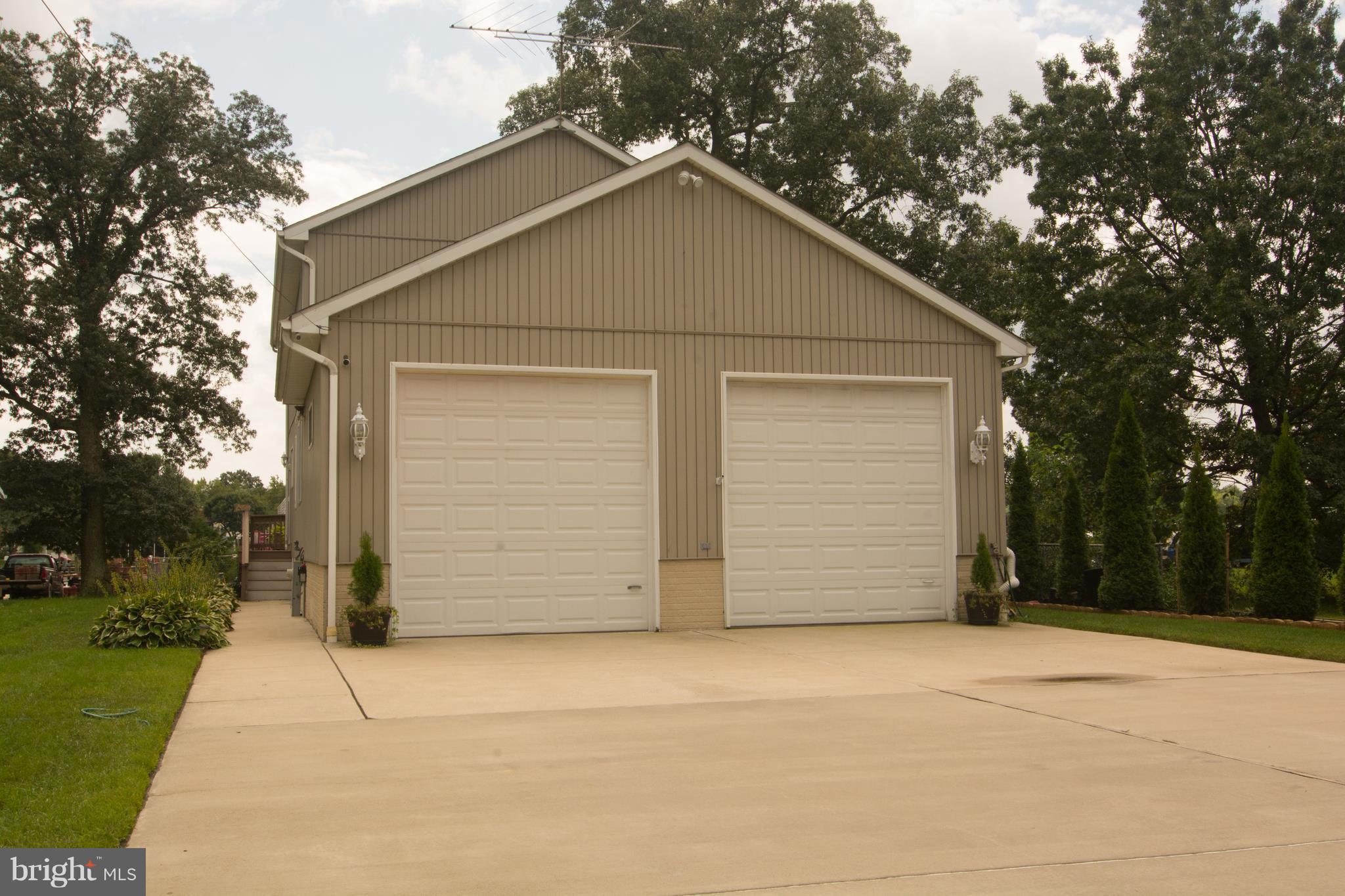 LONG BEACH ESTATES - Residential