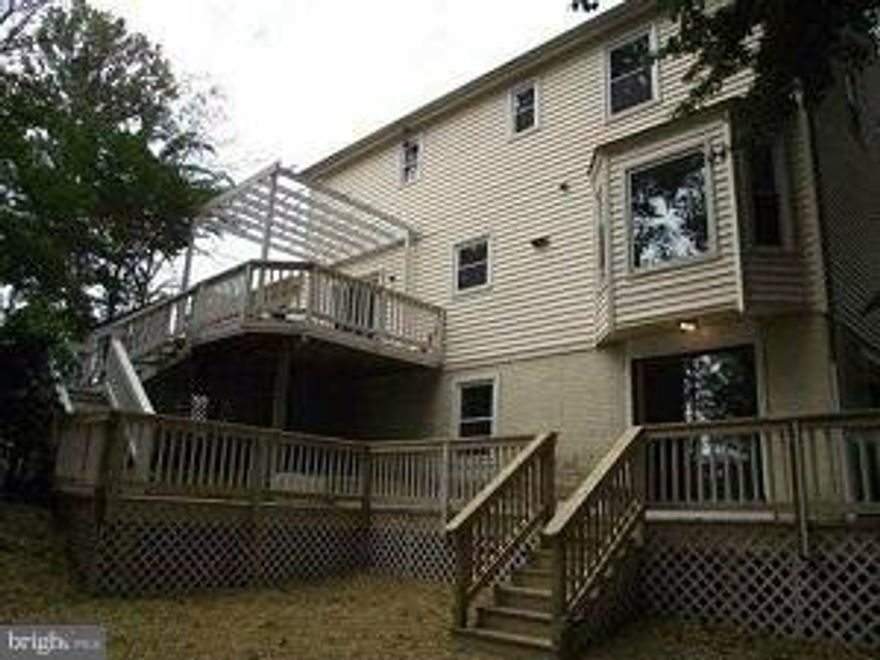 Spacious 1 Bedroom, Fully Furnished Basement Apartment in Aquia Harbour. Space includes Queen master bedroom w/ walk in closet, living area with open floor includes- Kitchen  SS Appliances, Living Room, Dining Area, Bathroom with Laundry. Slider opens to Deck area w/ Veranda.  Access to Aquia Harbour Community Amenities. Close to Shopping, Restaurants & Entertainment. Mins from I-95, Commuter Lot.