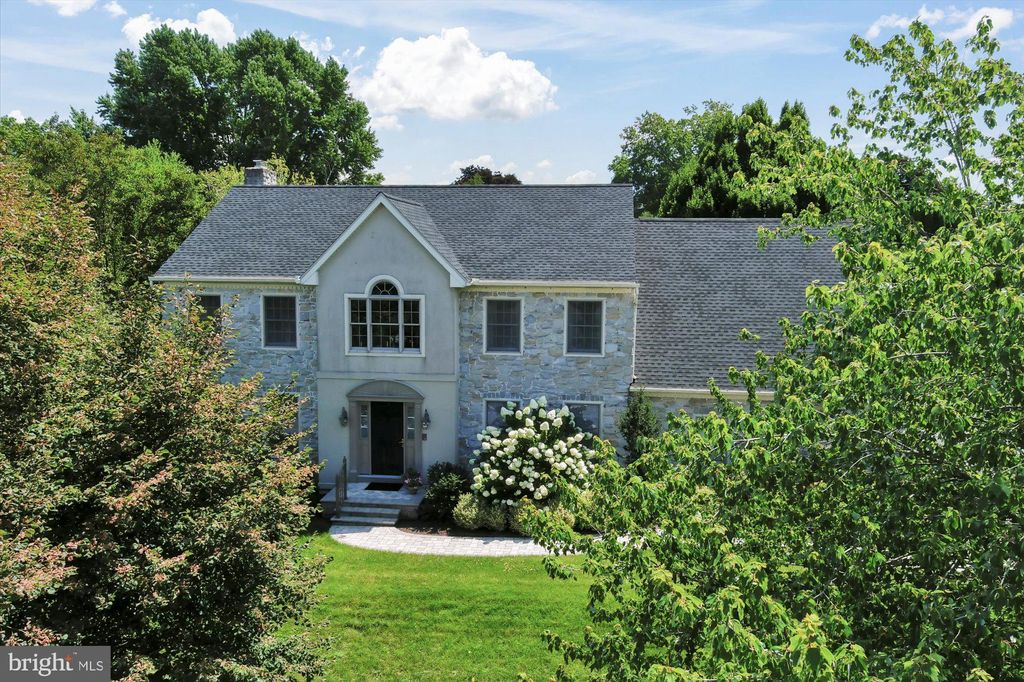 Photo of 1915 CARLTON PL, LANCASTER, PA 17601 (MLS # PALA2031488)