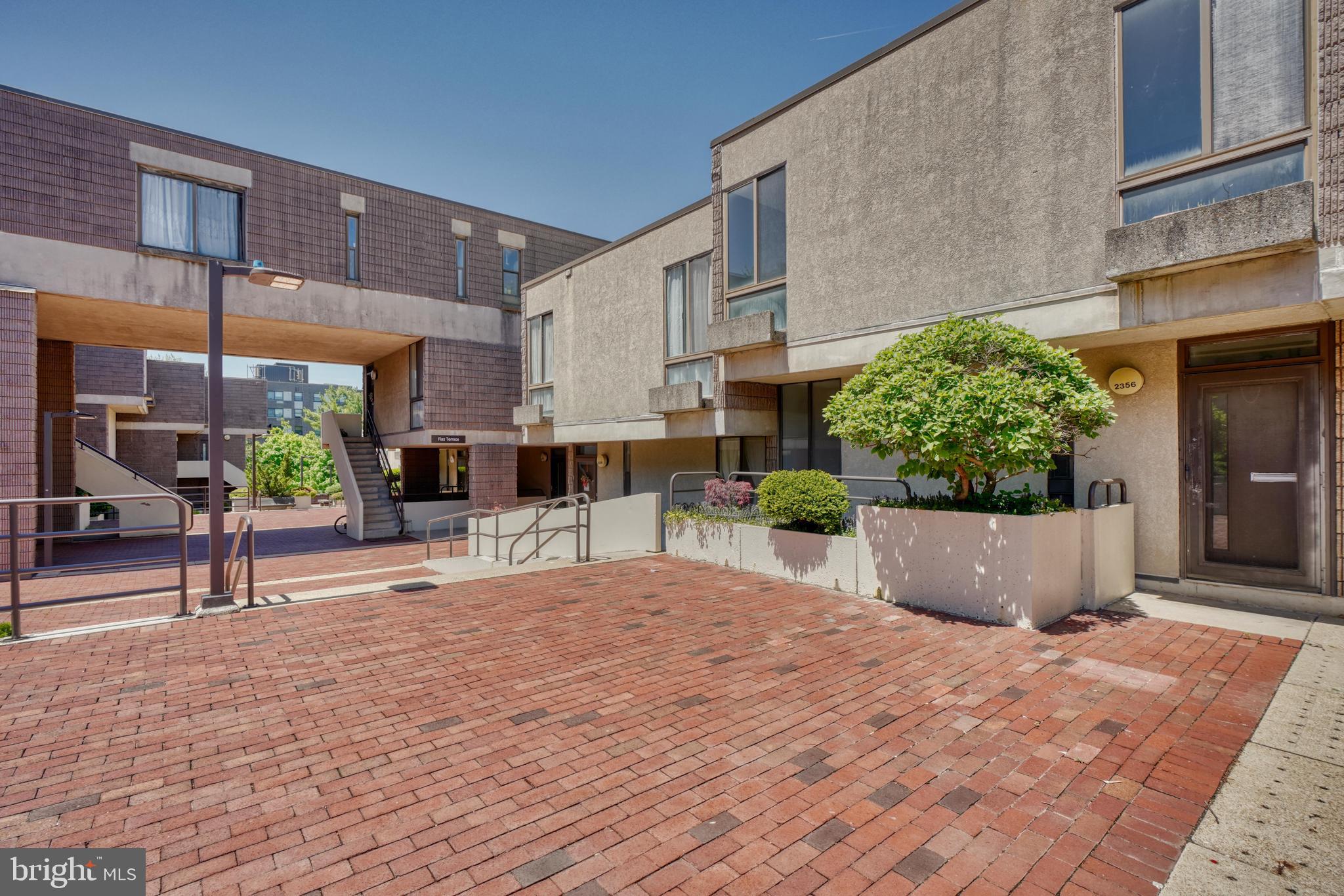 COLD SPRING NEWTOWN - Residential