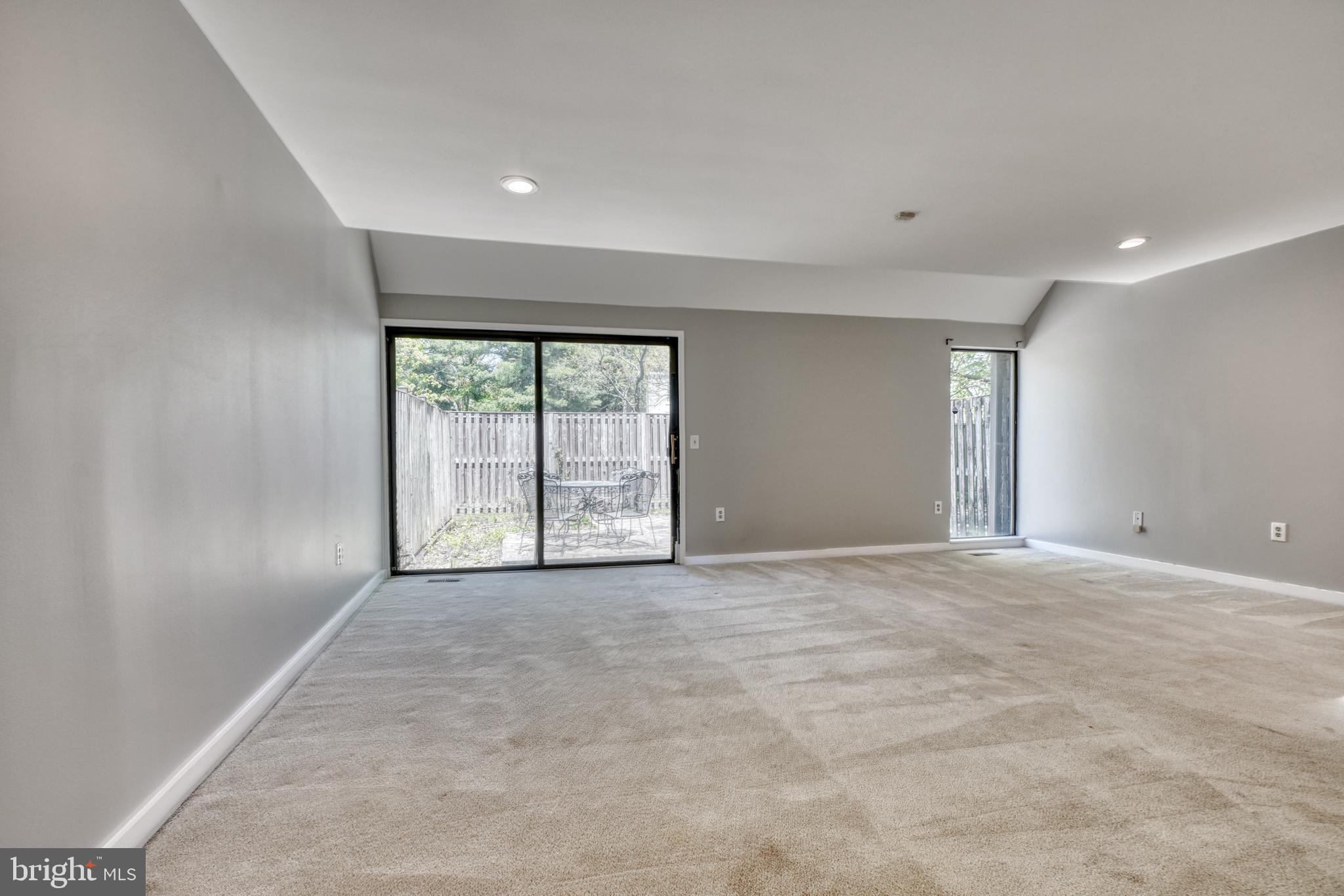 COLD SPRING NEWTOWN - Residential