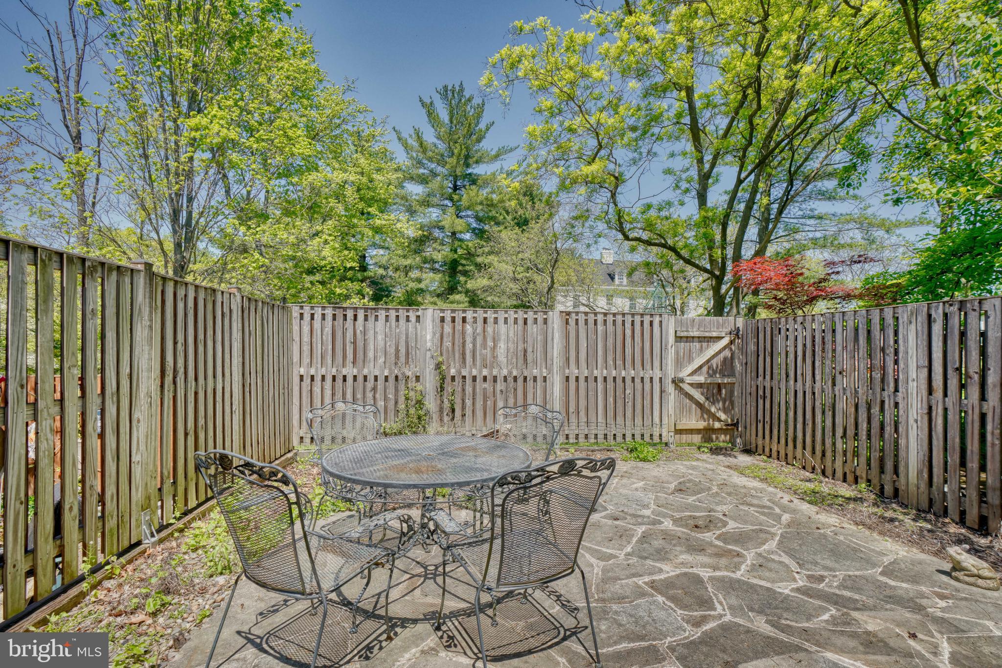 COLD SPRING NEWTOWN - Residential