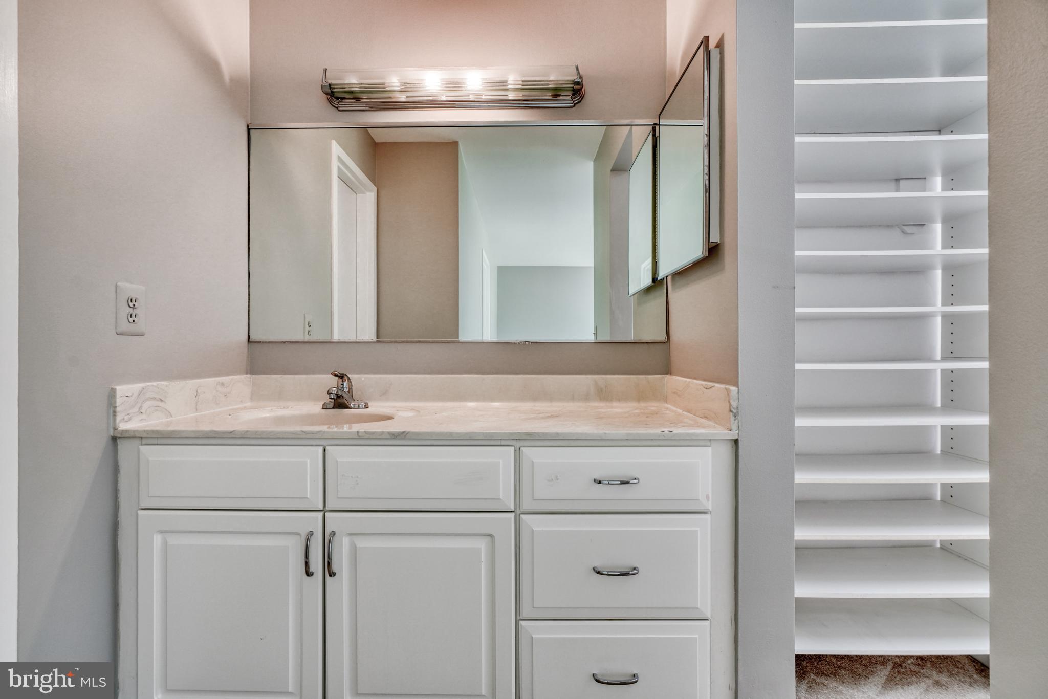 COLD SPRING NEWTOWN - Residential