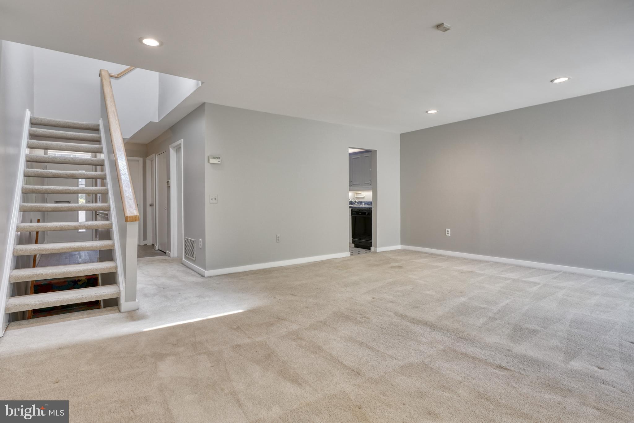 COLD SPRING NEWTOWN - Residential