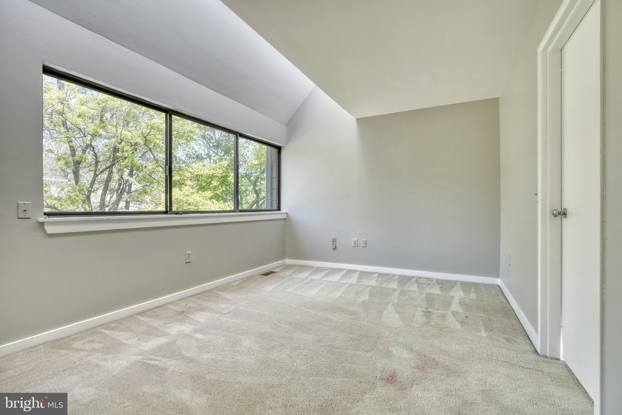 COLD SPRING NEWTOWN - Residential