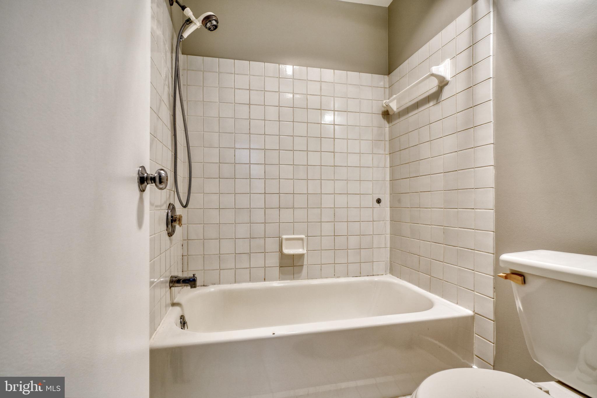 COLD SPRING NEWTOWN - Residential