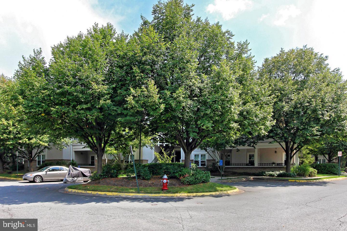 RESTON TOWN CENTER - Residential