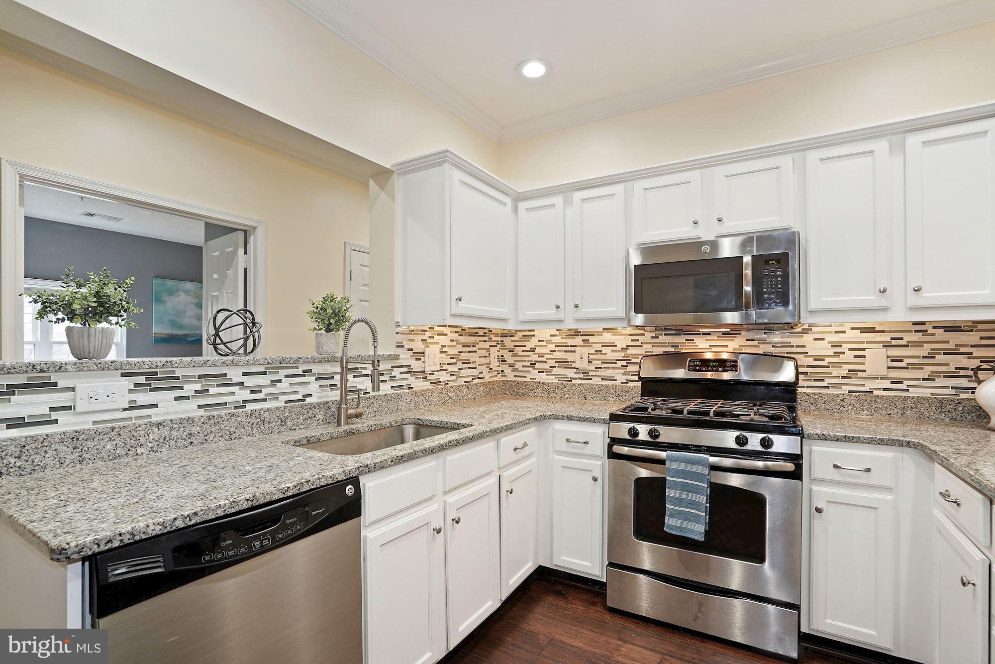 RESTON TOWN CENTER - Residential