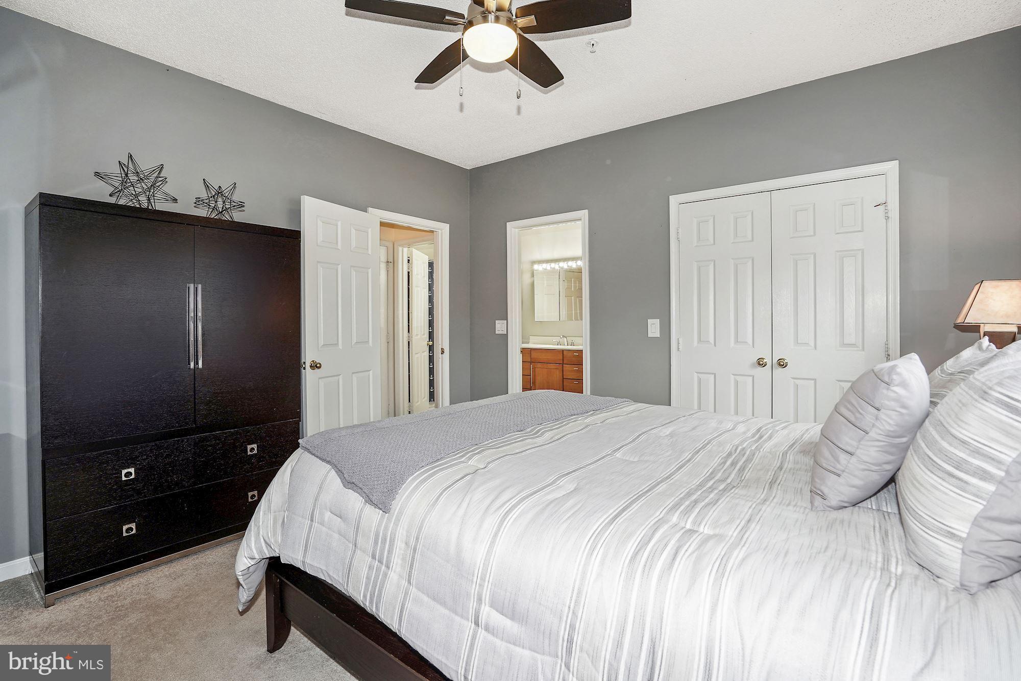 RESTON TOWN CENTER - Residential