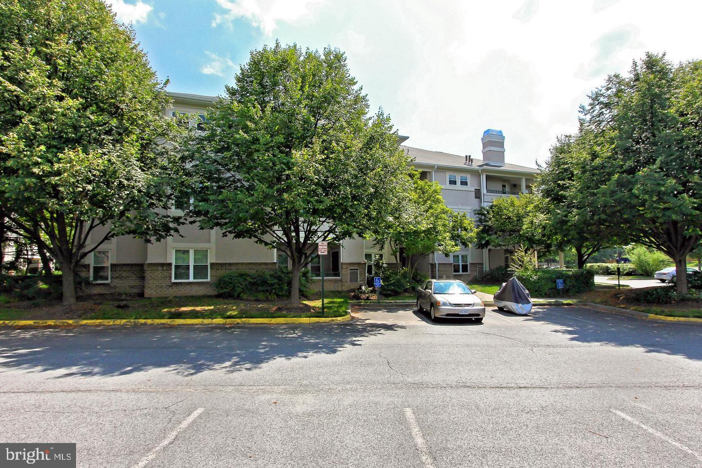 RESTON TOWN CENTER - Residential