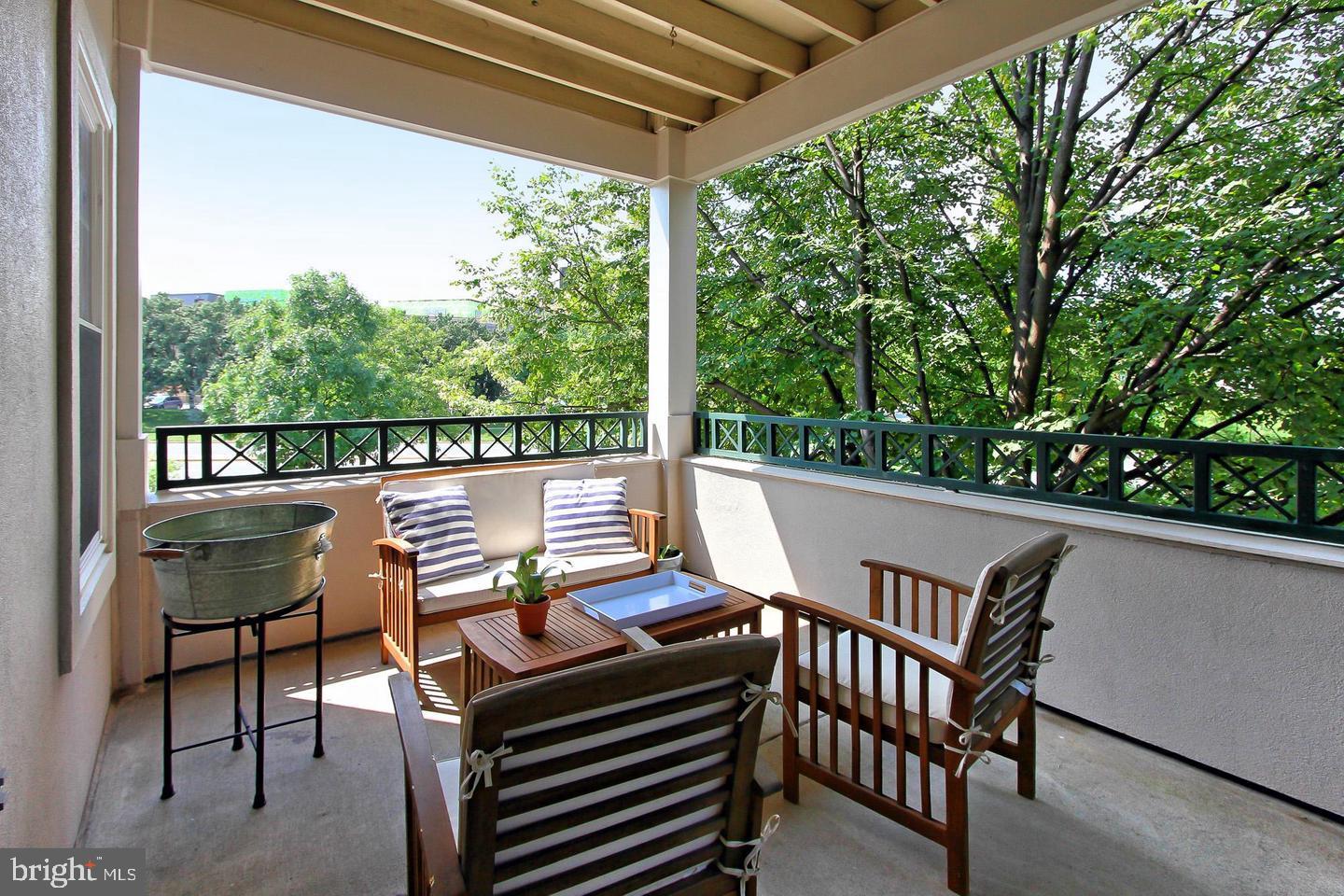 RESTON TOWN CENTER - Residential