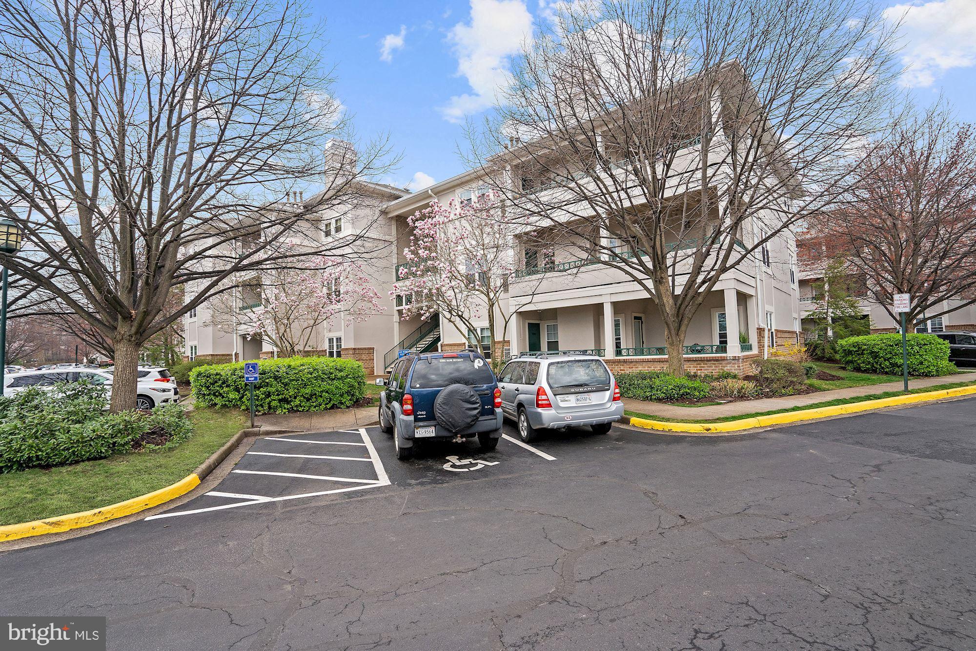 RESTON TOWN CENTER - Residential