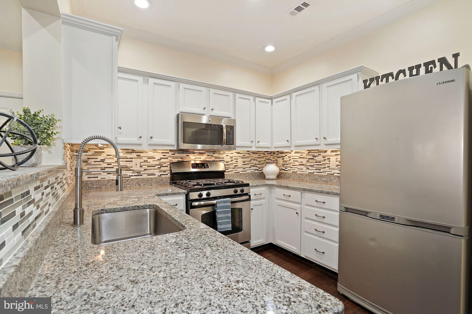 RESTON TOWN CENTER - Residential