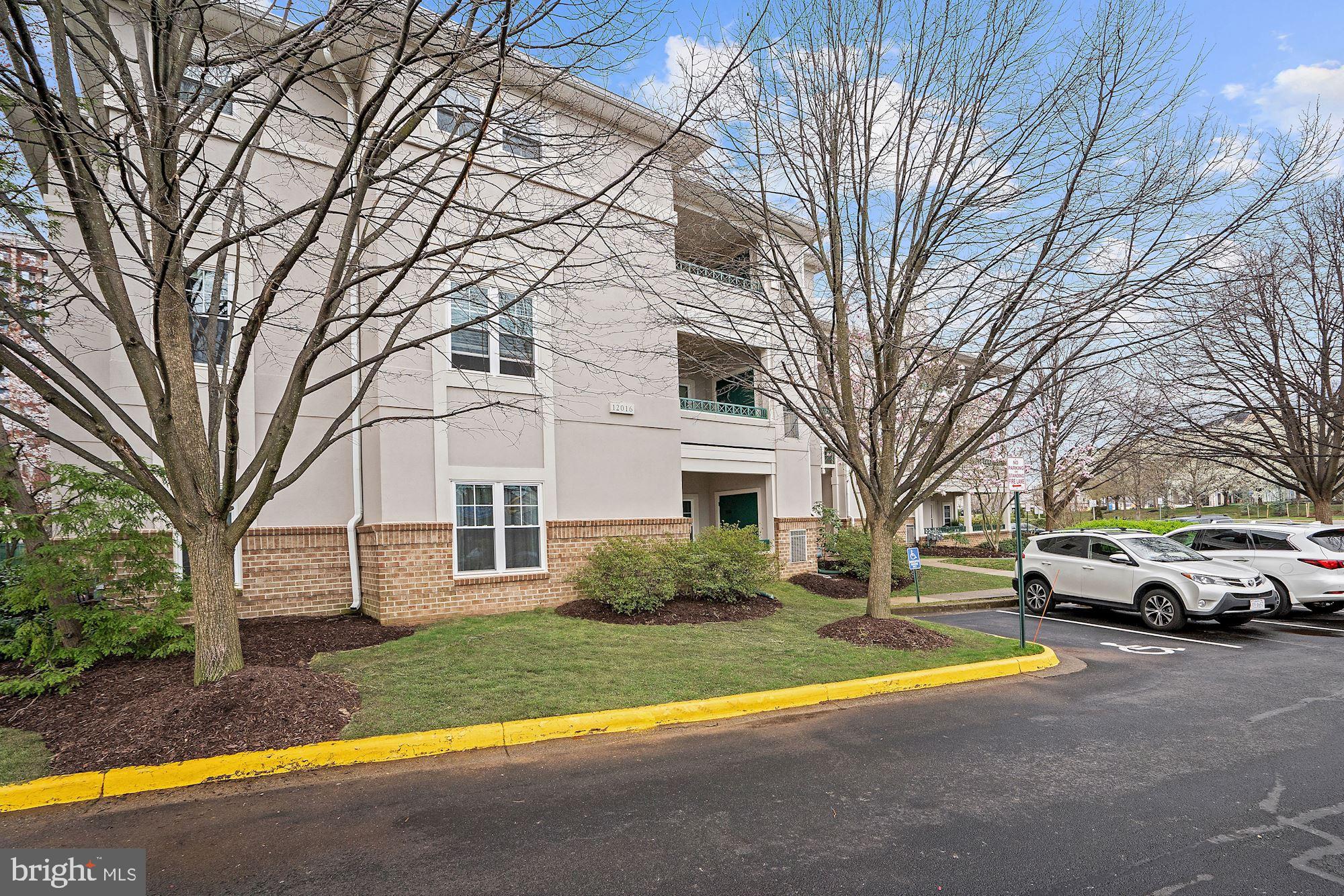 RESTON TOWN CENTER - Residential