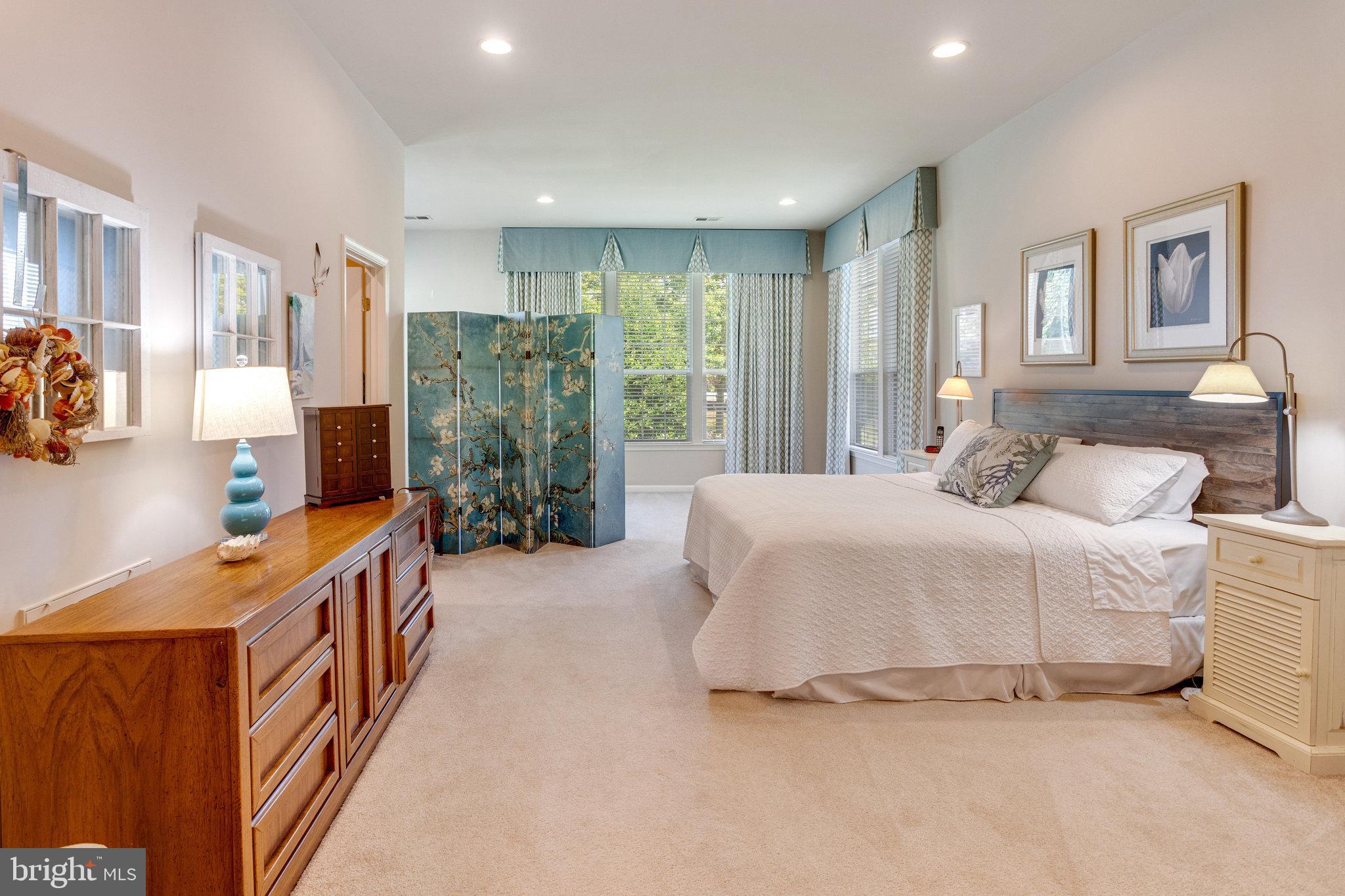 FOUR SEASONS IN HISTORIC VIRGINIA - Residential