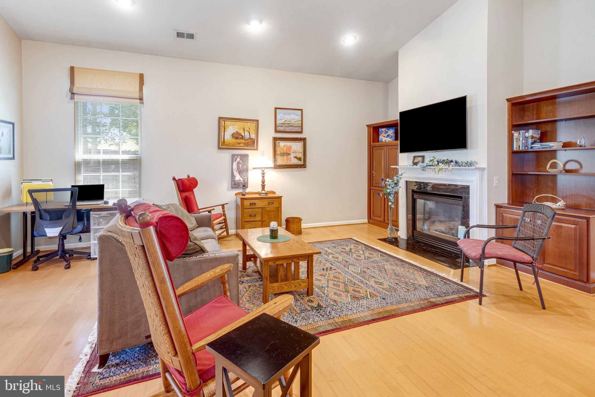 FOUR SEASONS IN HISTORIC VIRGINIA - Residential