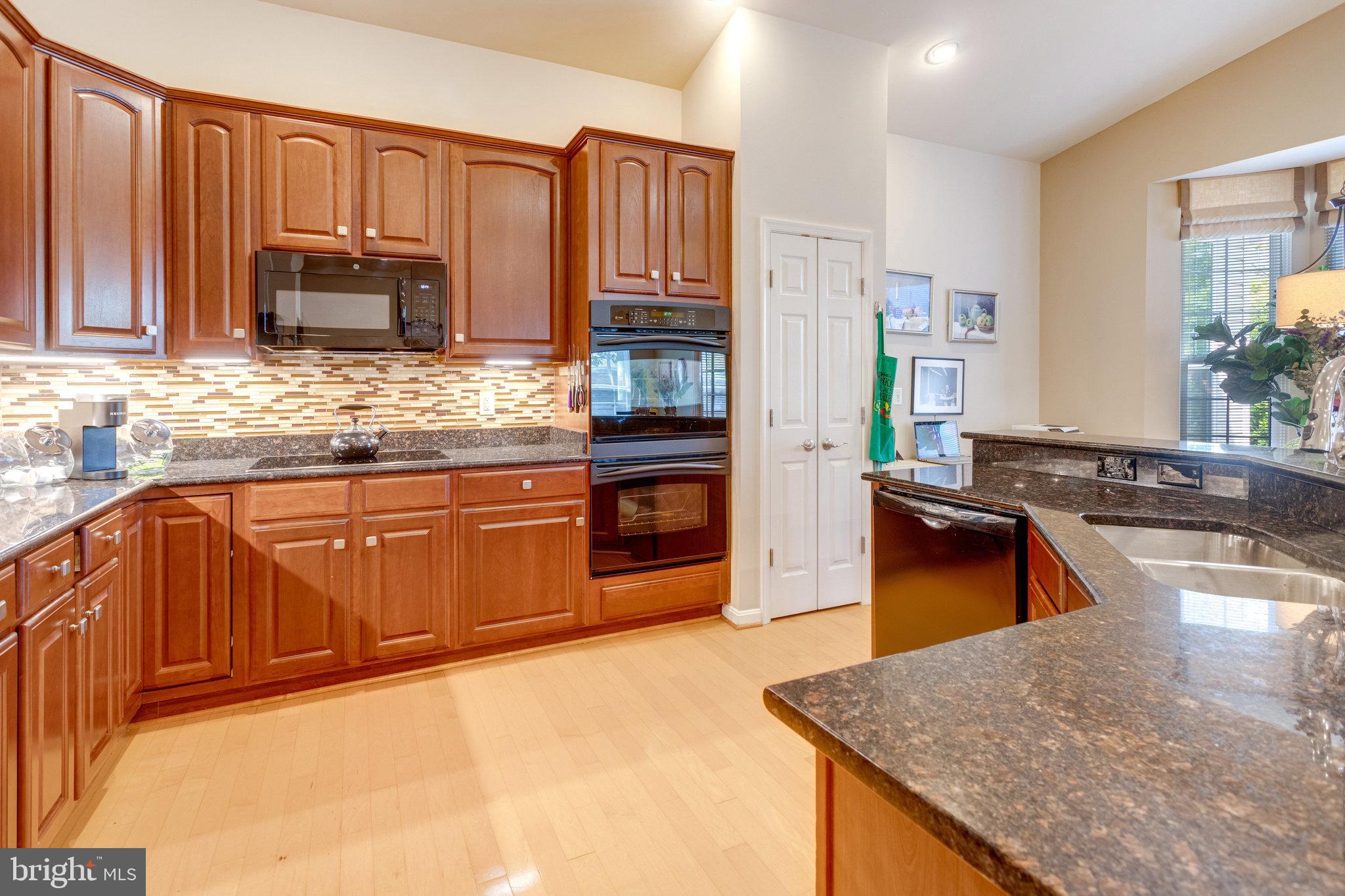 FOUR SEASONS IN HISTORIC VIRGINIA - Residential