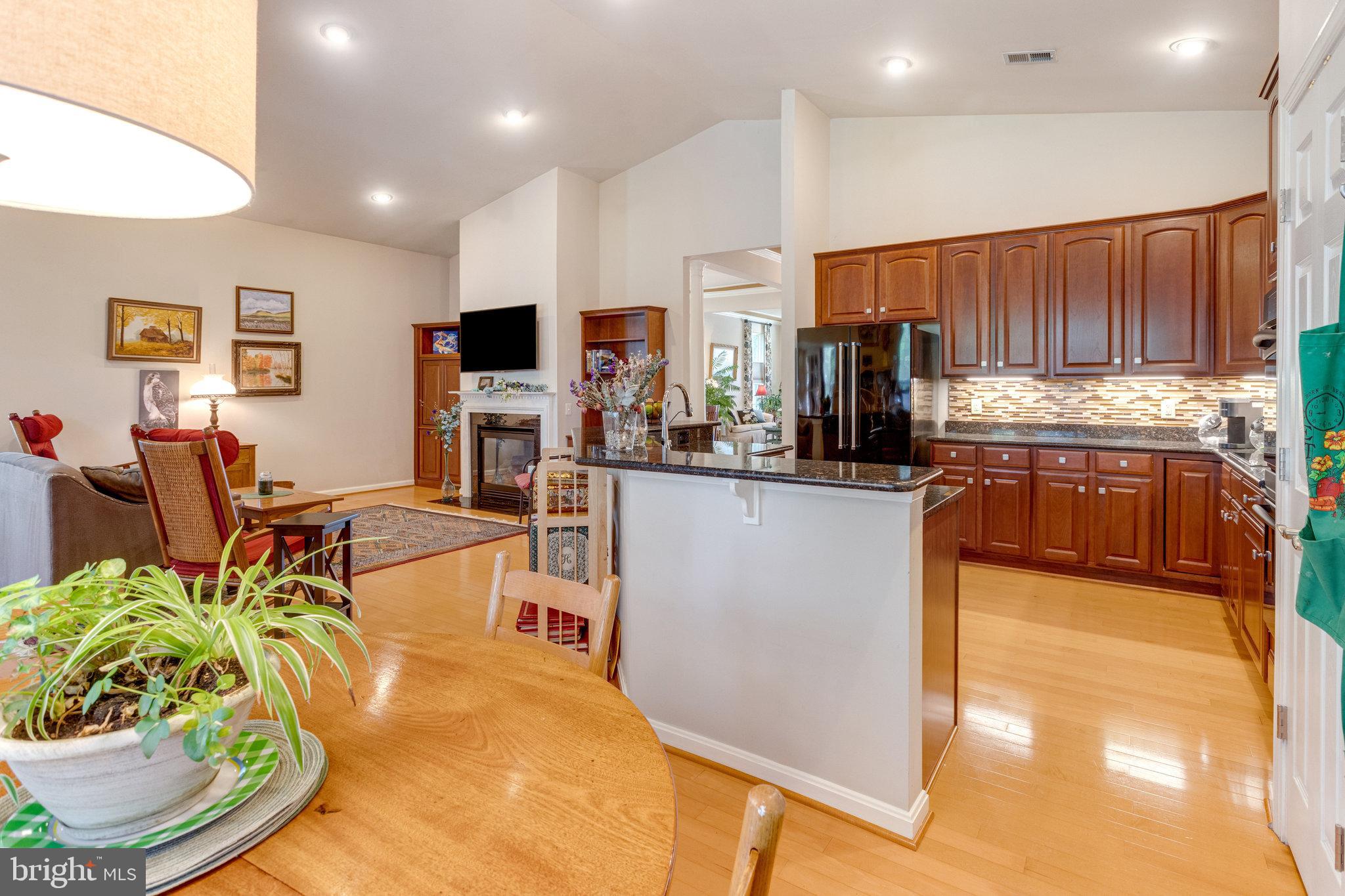 FOUR SEASONS IN HISTORIC VIRGINIA - Residential