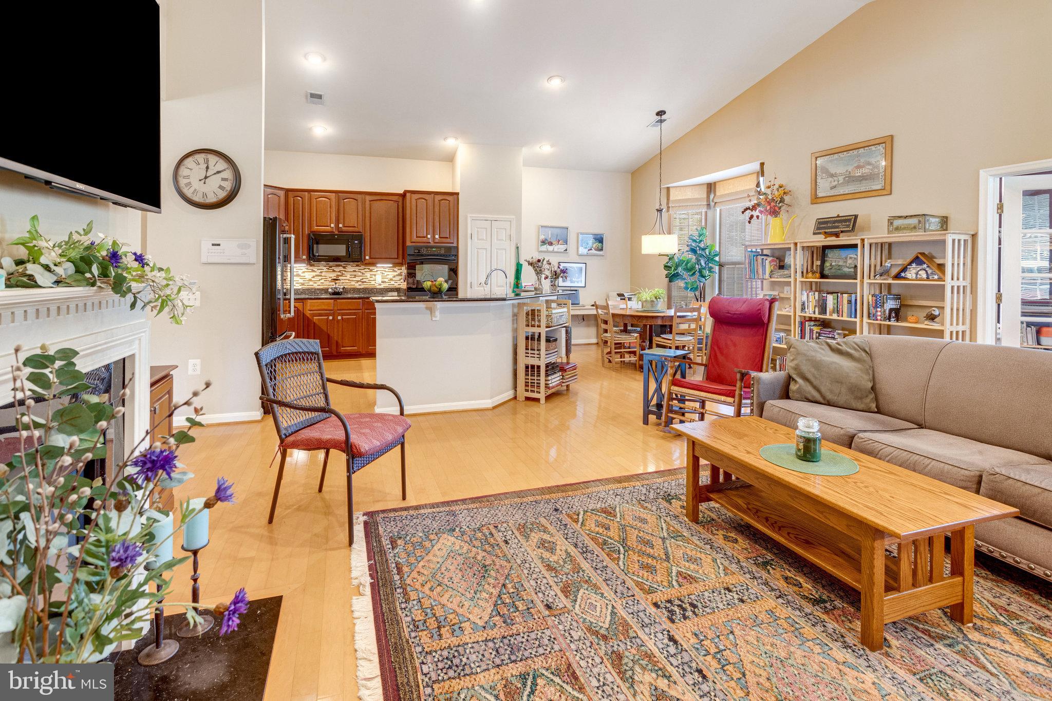 FOUR SEASONS IN HISTORIC VIRGINIA - Residential